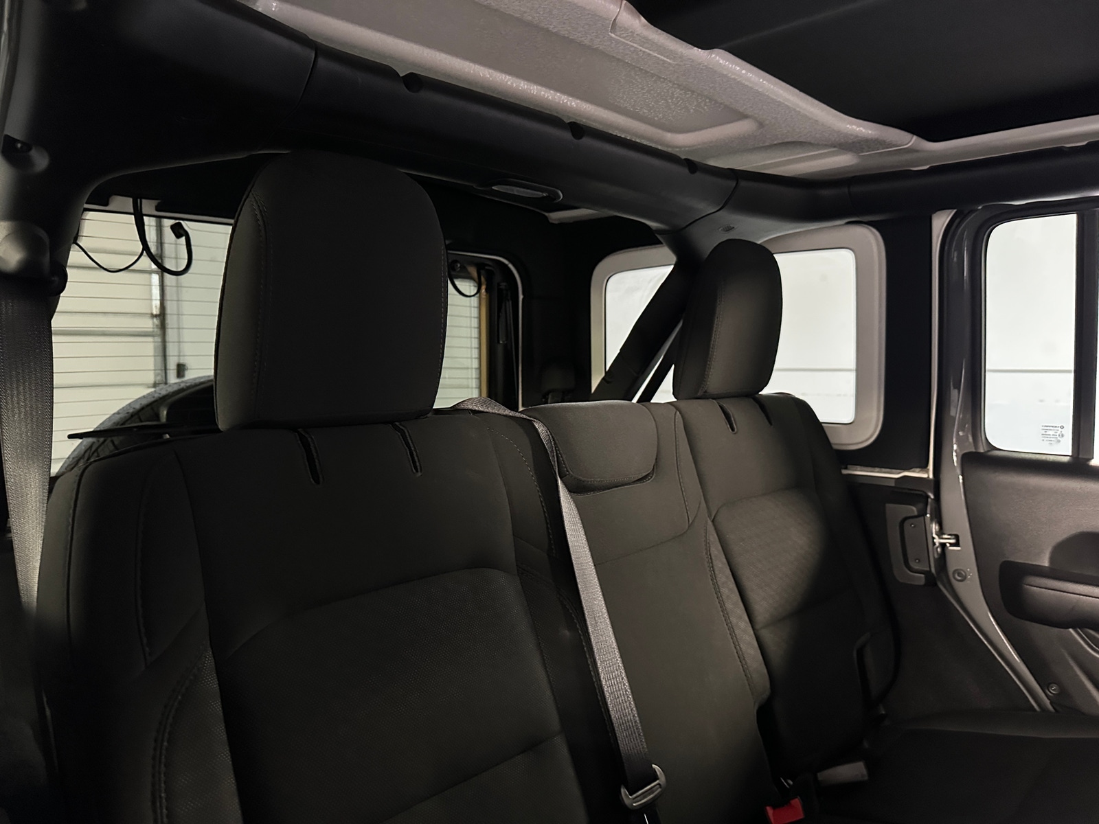 Thumbnail: 2021 Jeep Wrangler - 6