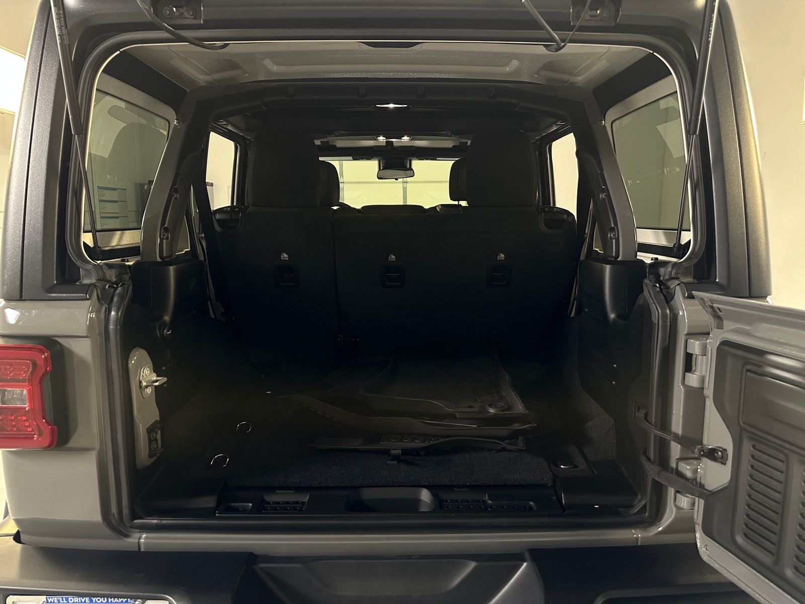 Thumbnail: 2021 Jeep Wrangler - 7
