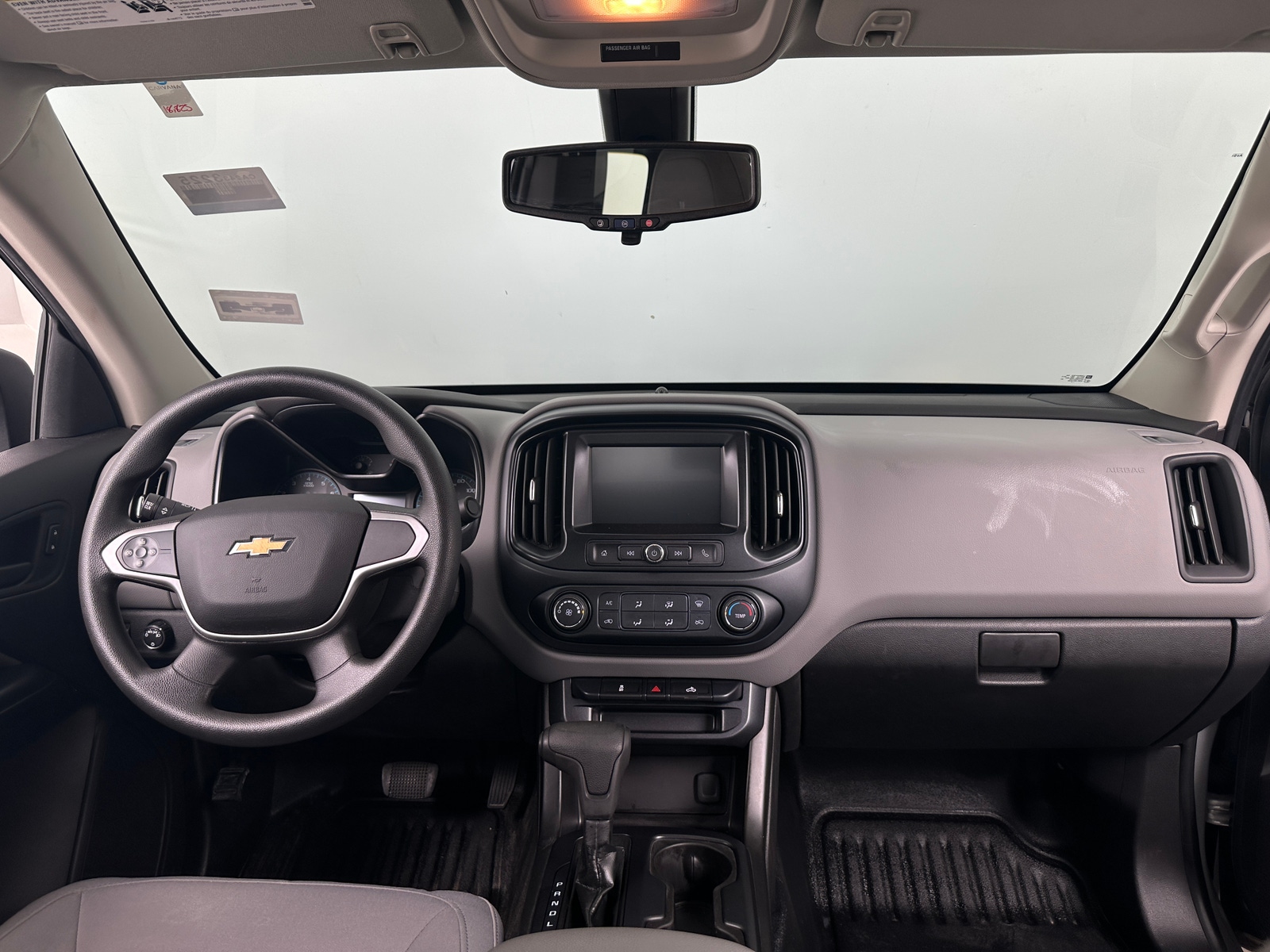 Thumbnail: 2017 Chevrolet Colorado - 3
