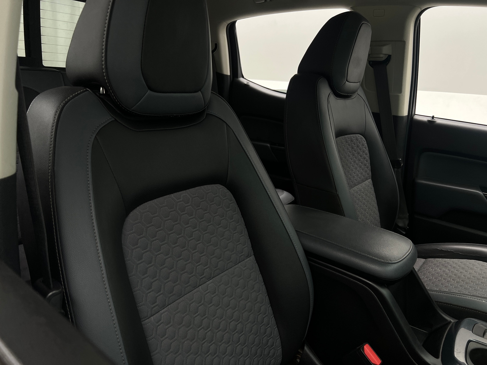 Thumbnail: 2017 Chevrolet Colorado - 2