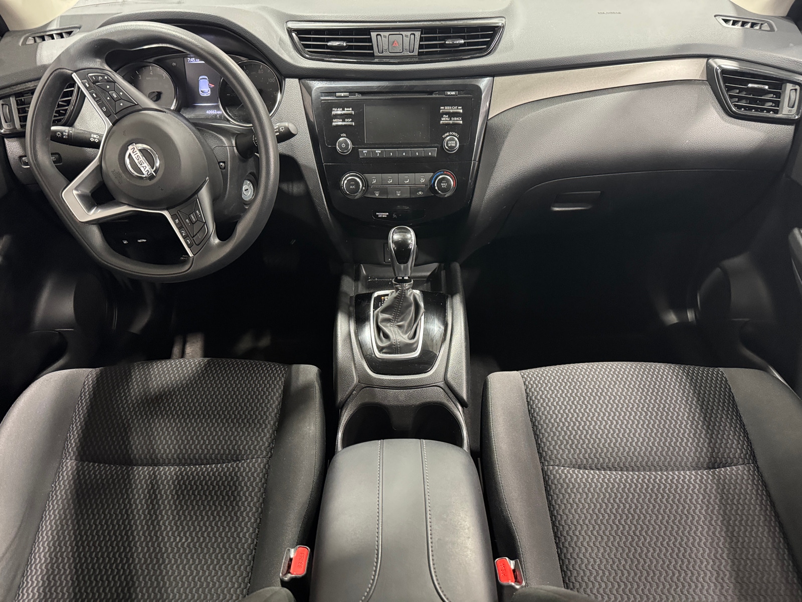 Thumbnail: 2018 Nissan Rogue Sport - 3