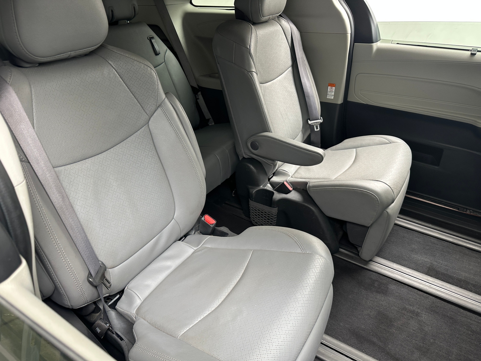 Thumbnail: 2022 Toyota Sienna - 5