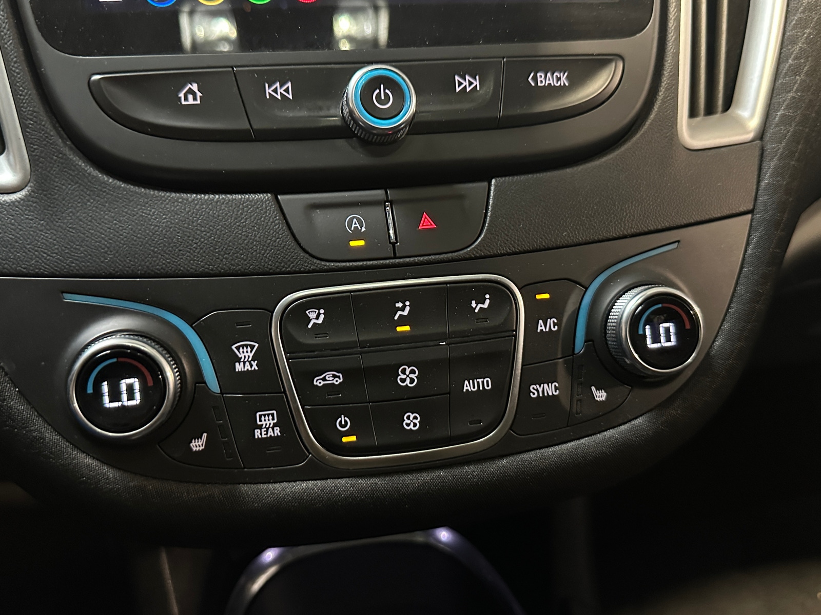 Thumbnail: 2024 Chevrolet Malibu - 4