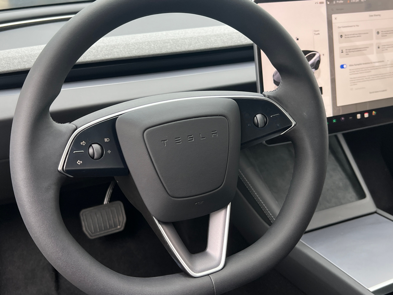 Thumbnail: 2025 Tesla Model 3 - 3