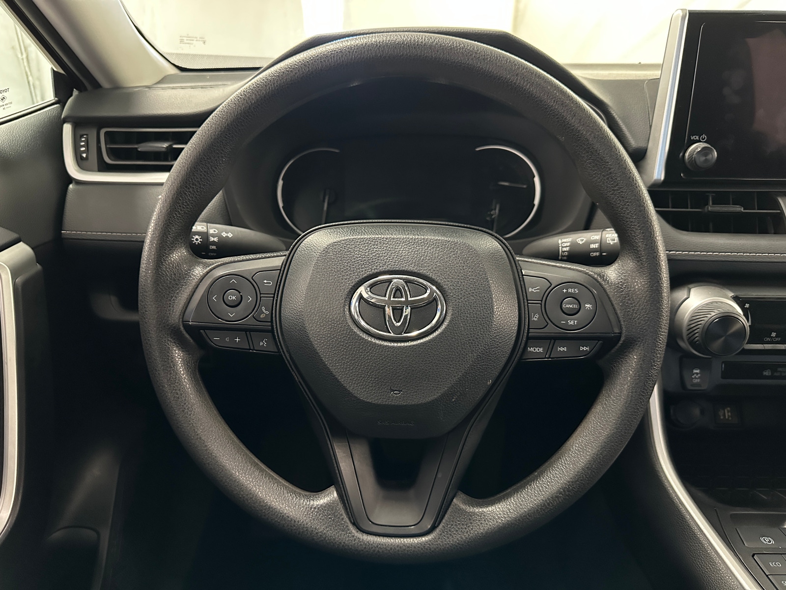 Thumbnail: 2024 Toyota RAV4 - 5