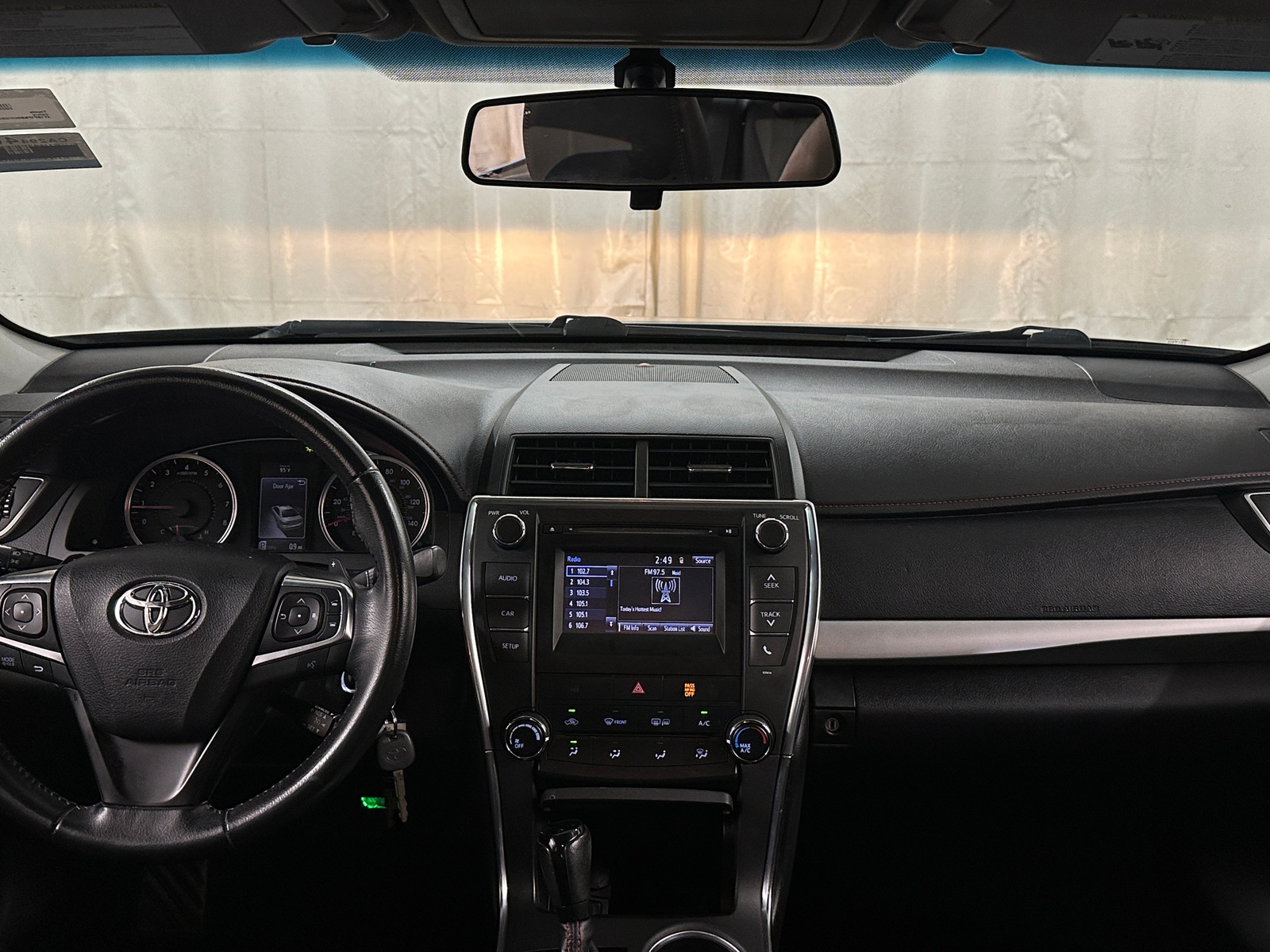 Thumbnail: 2016 Toyota Camry - 3