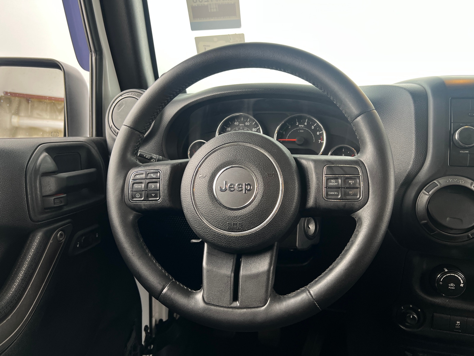 Thumbnail: 2014 Jeep Wrangler - 5
