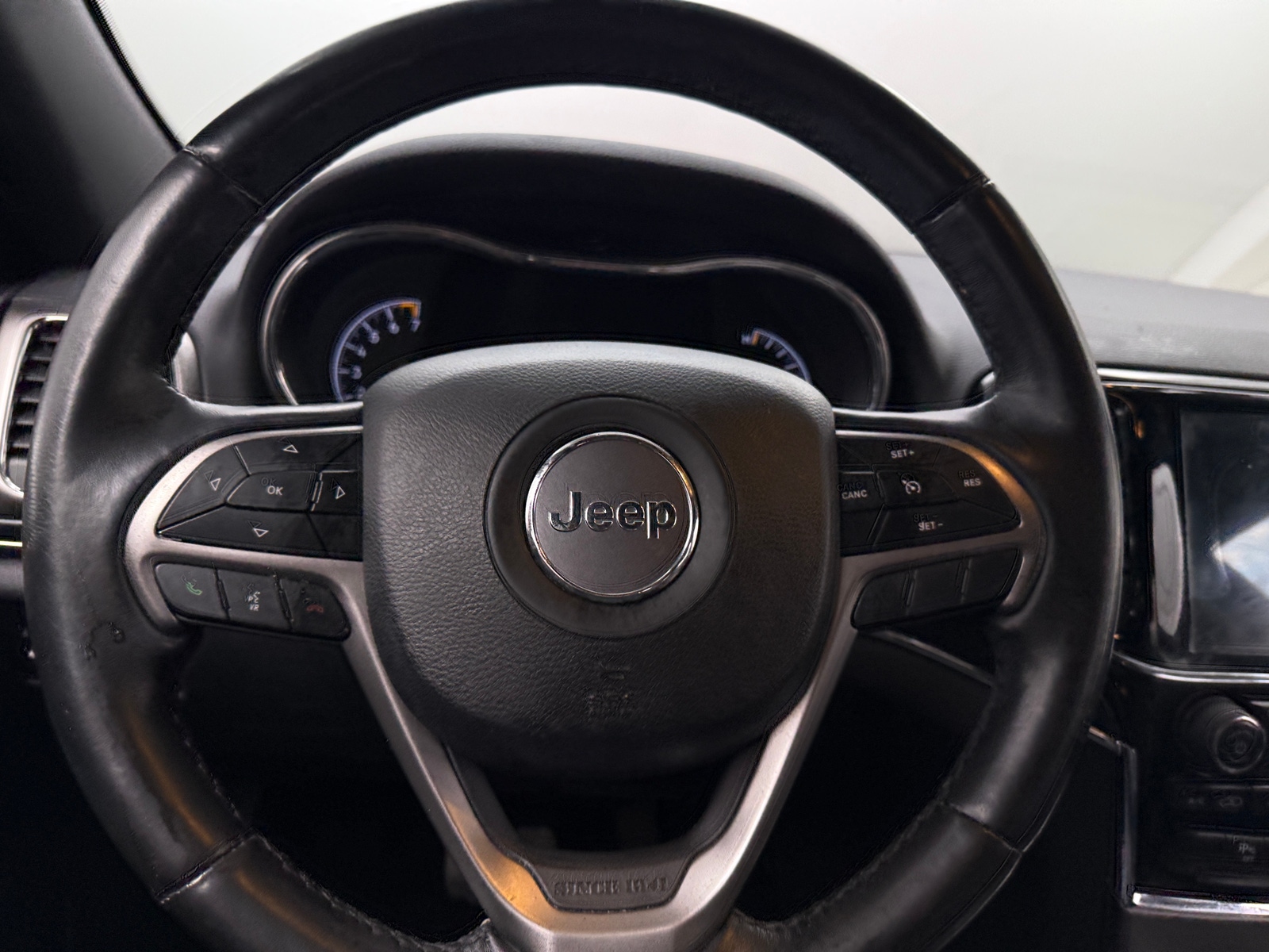 Thumbnail: 2020 Jeep Grand Cherokee - 4