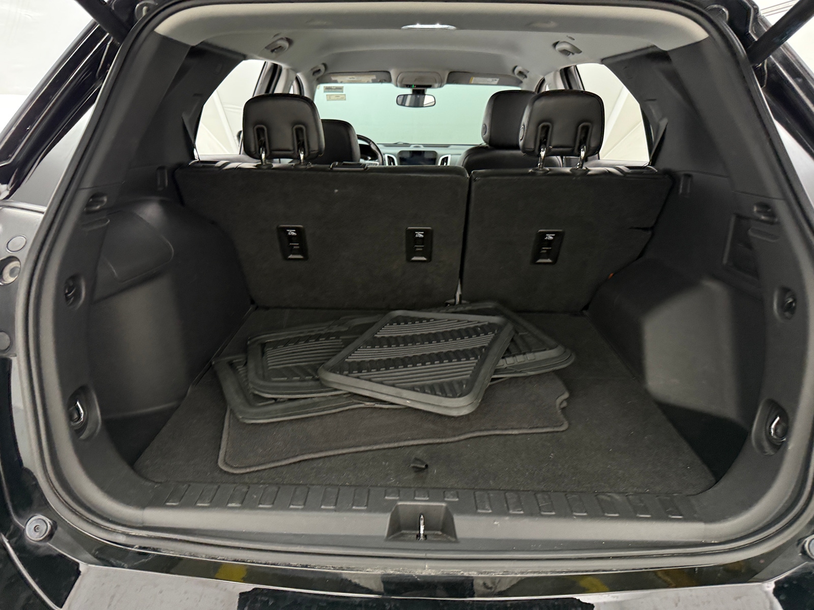Thumbnail: 2019 Chevrolet Equinox - 6