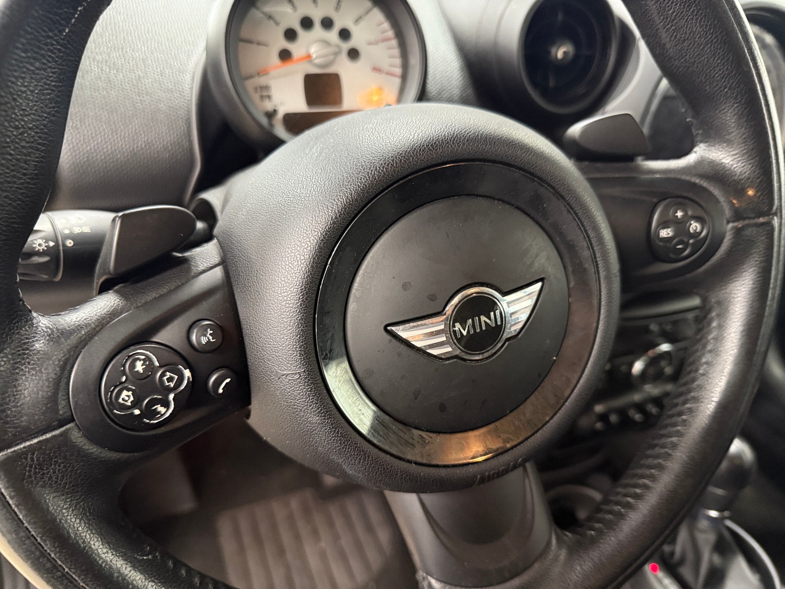 Thumbnail: 2013 MINI Cooper Countryman - 4