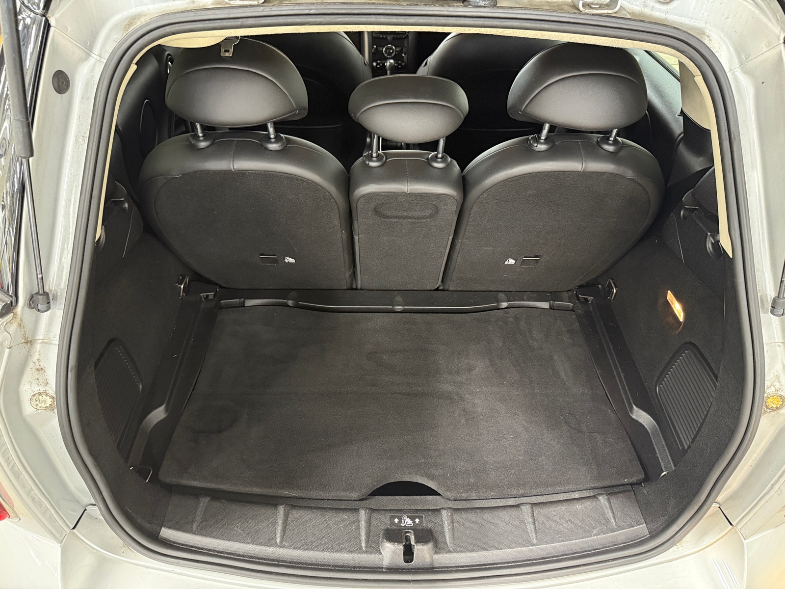 Thumbnail: 2013 MINI Cooper Countryman - 6