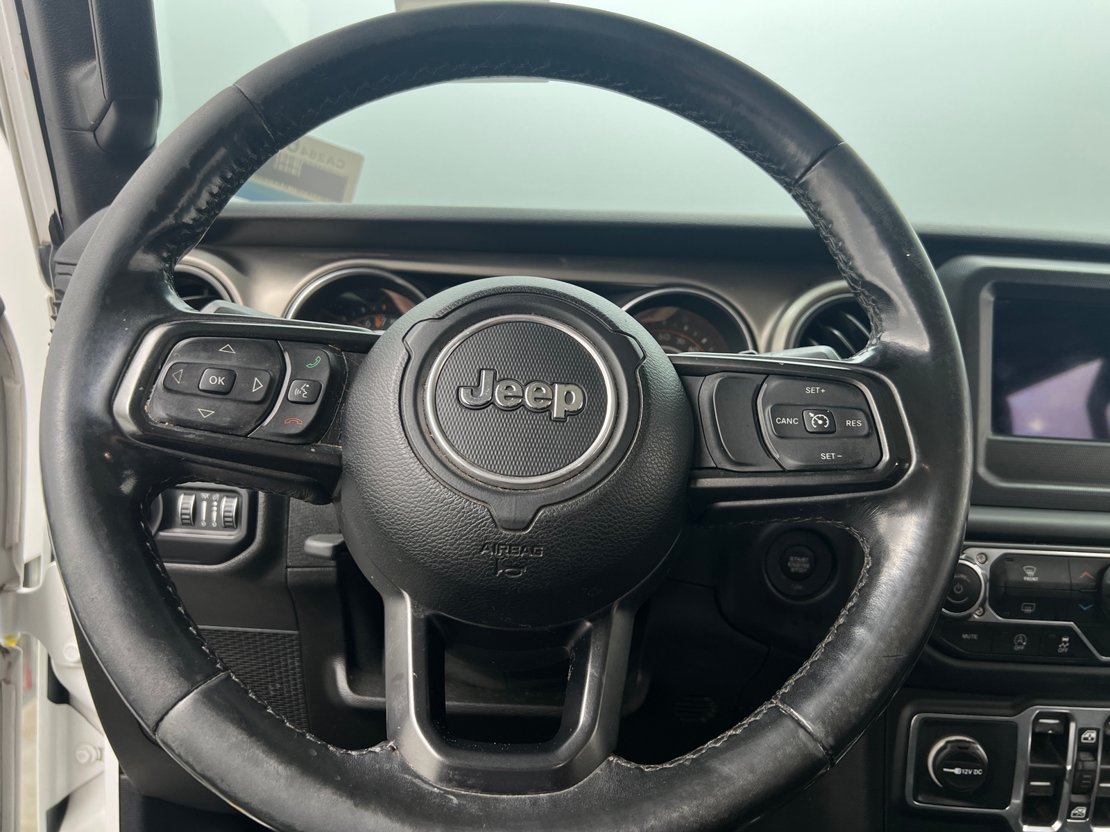 Thumbnail: 2019 Jeep Wrangler - 5