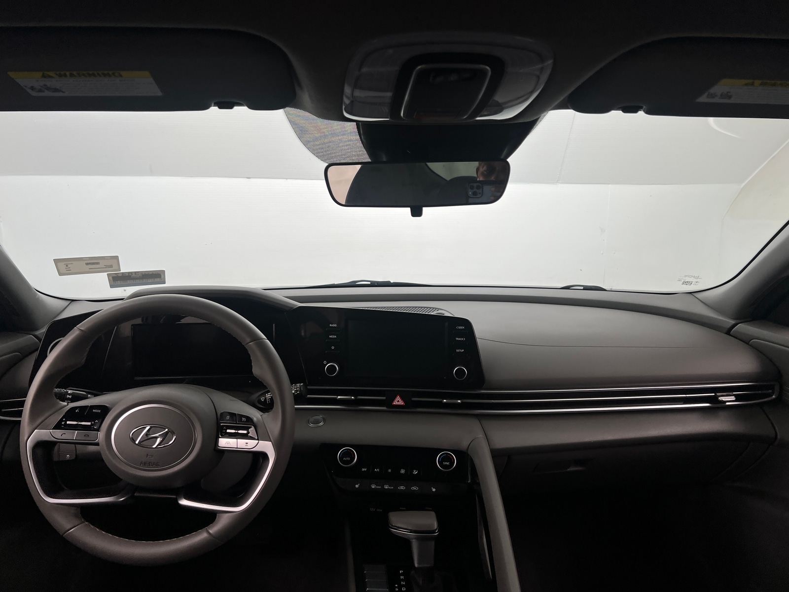 Thumbnail: 2022 Hyundai Elantra - 3