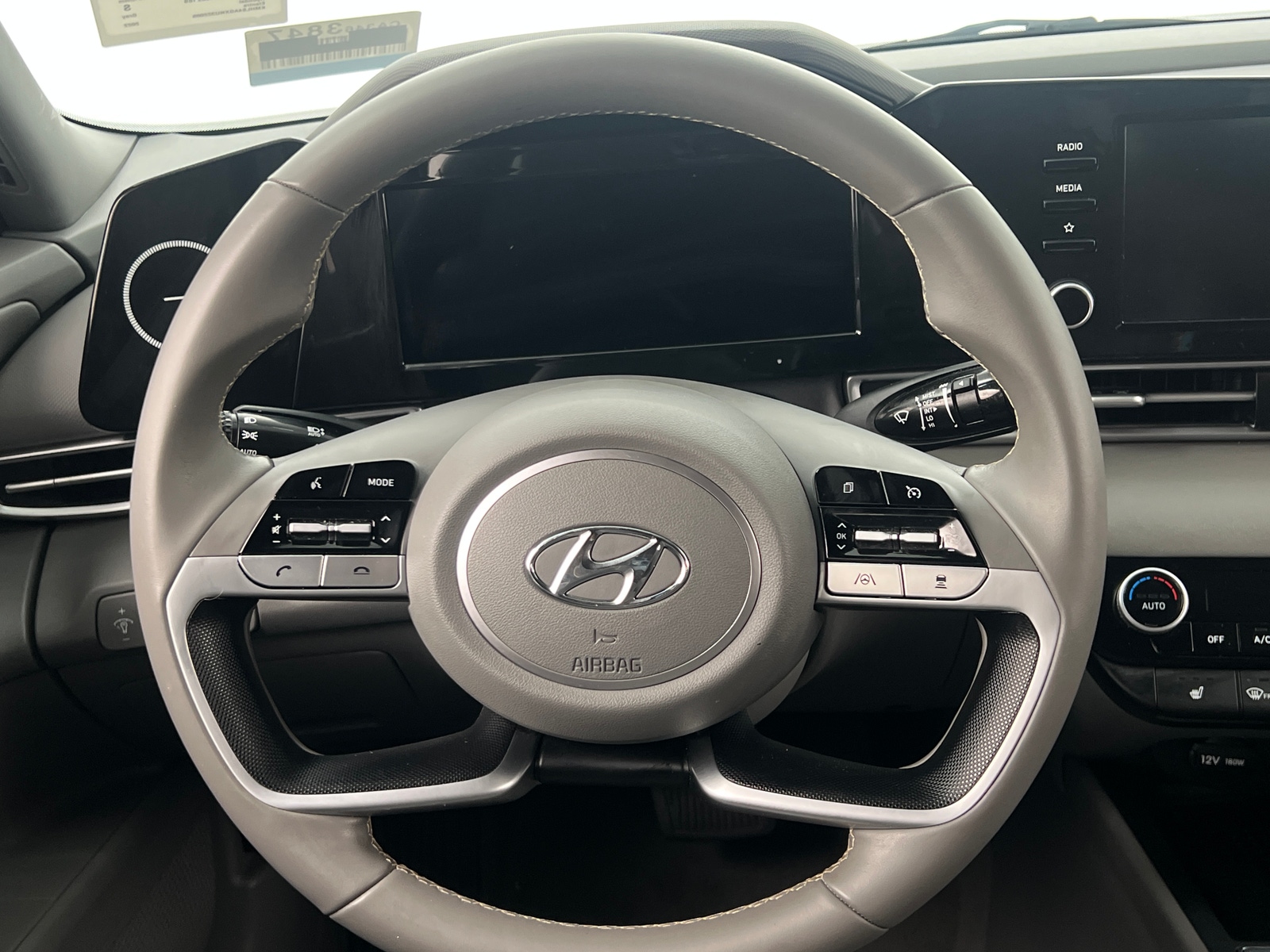 Thumbnail: 2022 Hyundai Elantra - 5