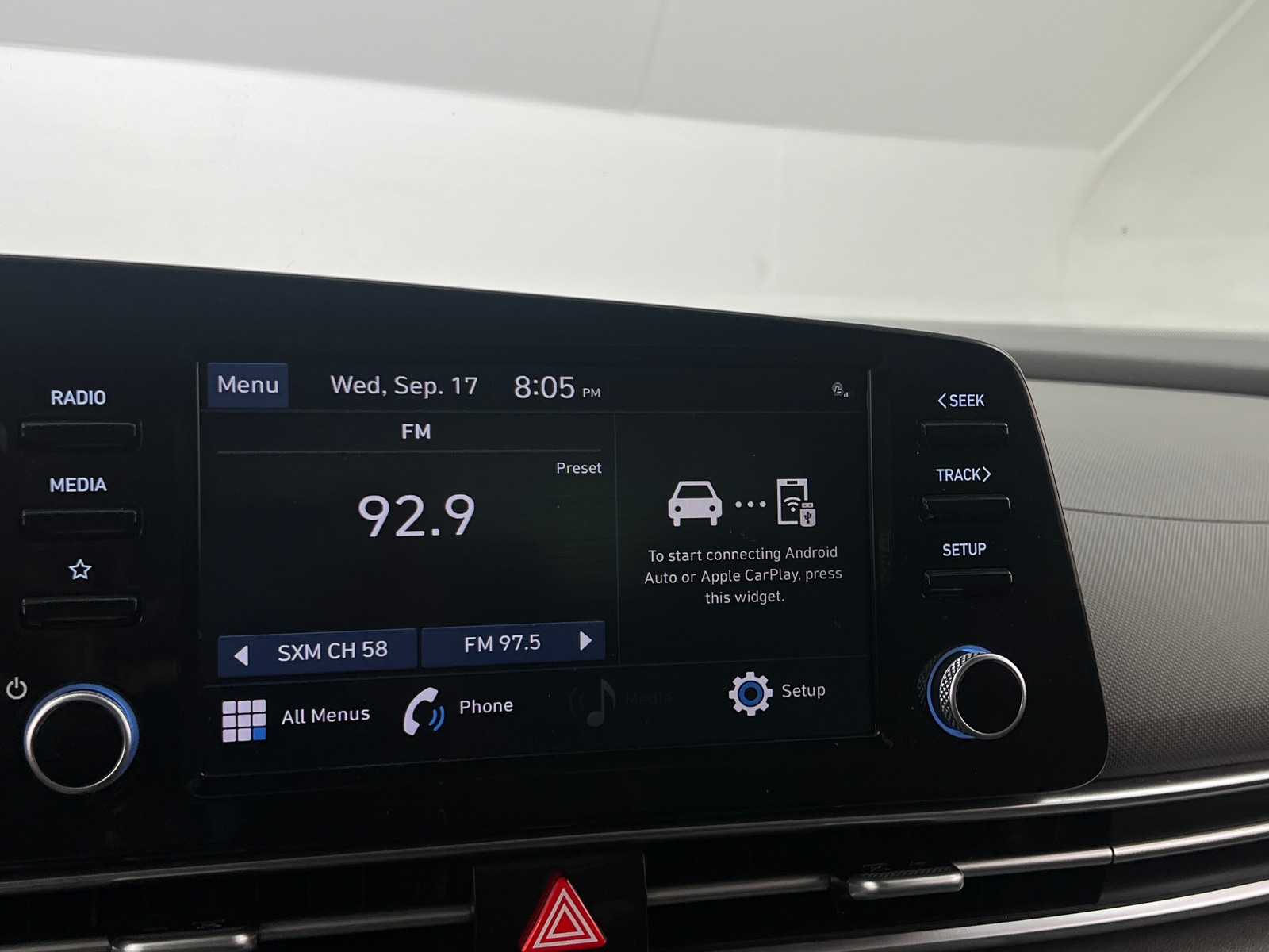 Thumbnail: 2022 Hyundai Elantra - 4