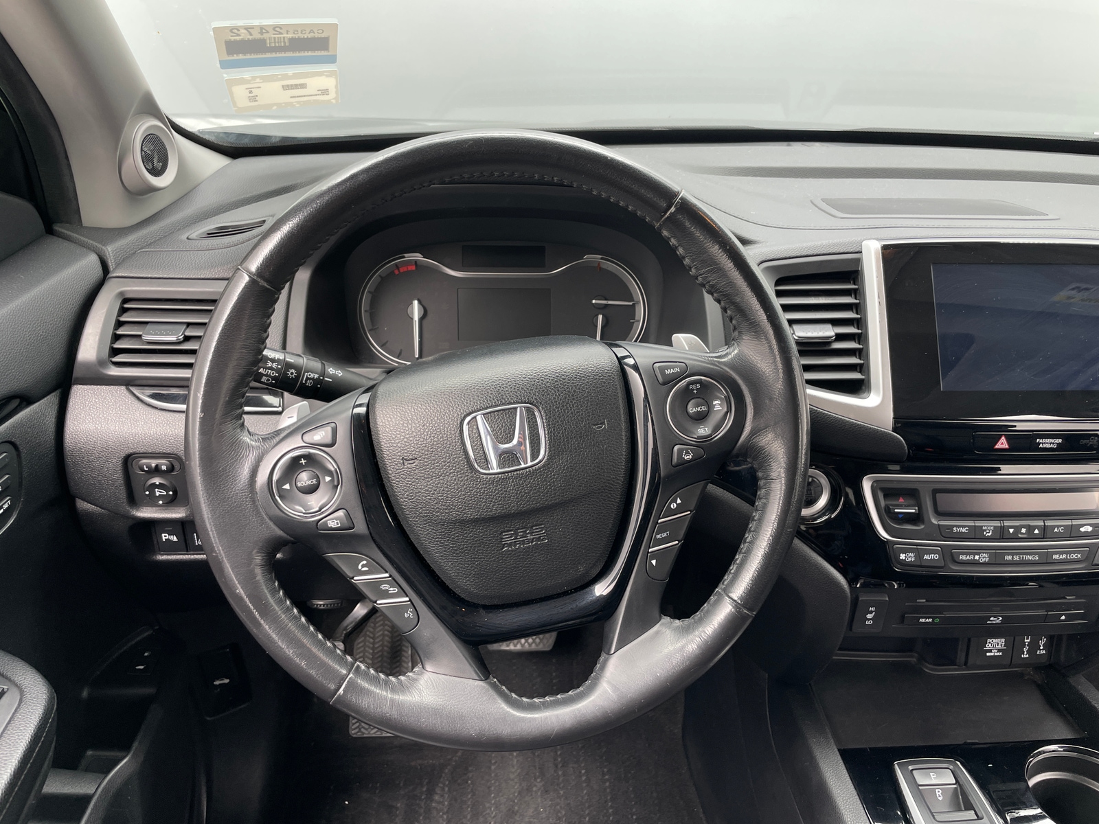 Thumbnail: 2017 Honda Pilot - 5