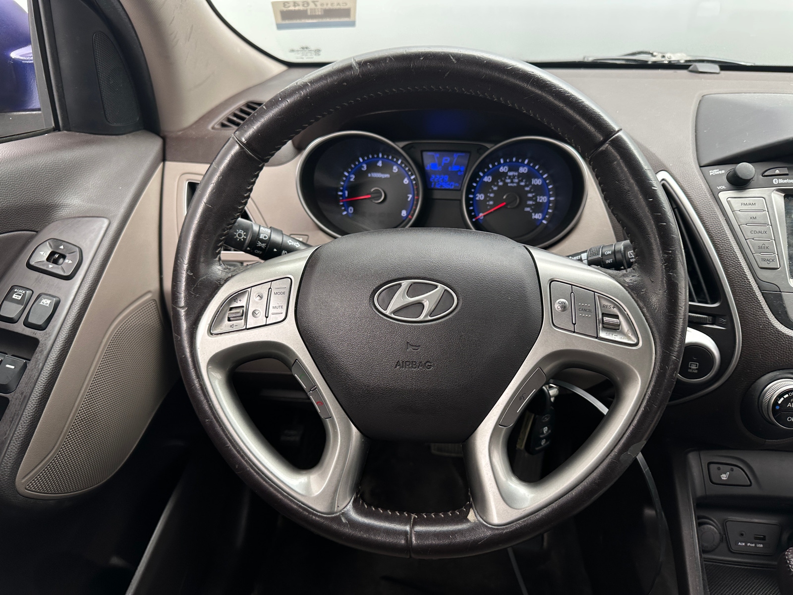 Thumbnail: 2012 Hyundai Tucson - 4