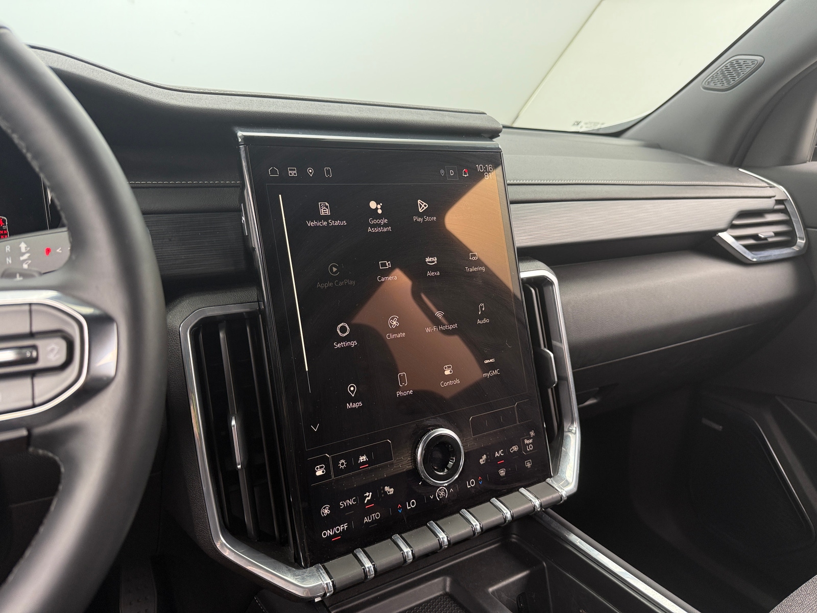 Thumbnail: 2025 GMC Acadia - 4