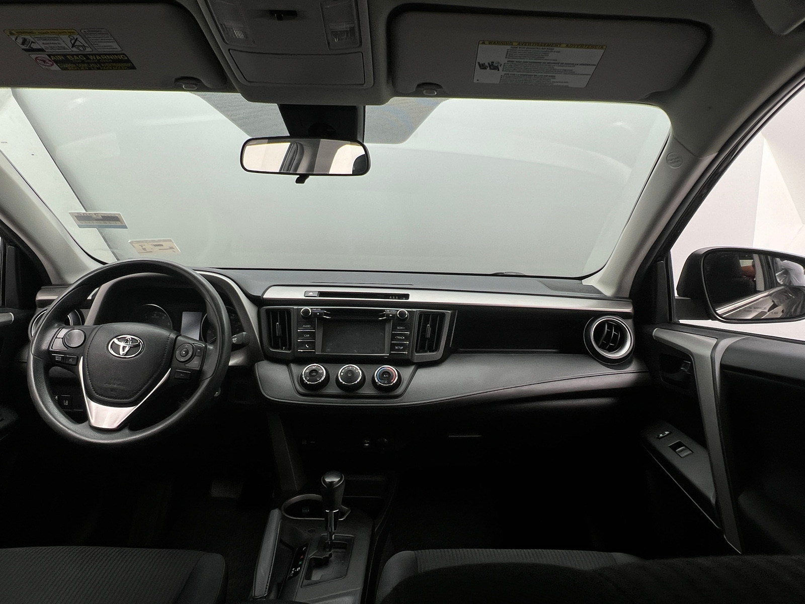 Thumbnail: 2017 Toyota RAV4 - 3