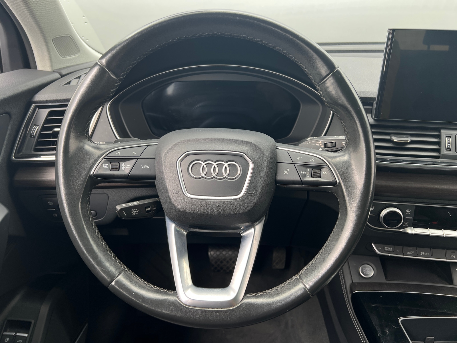 Thumbnail: 2022 Audi Q5 - 4