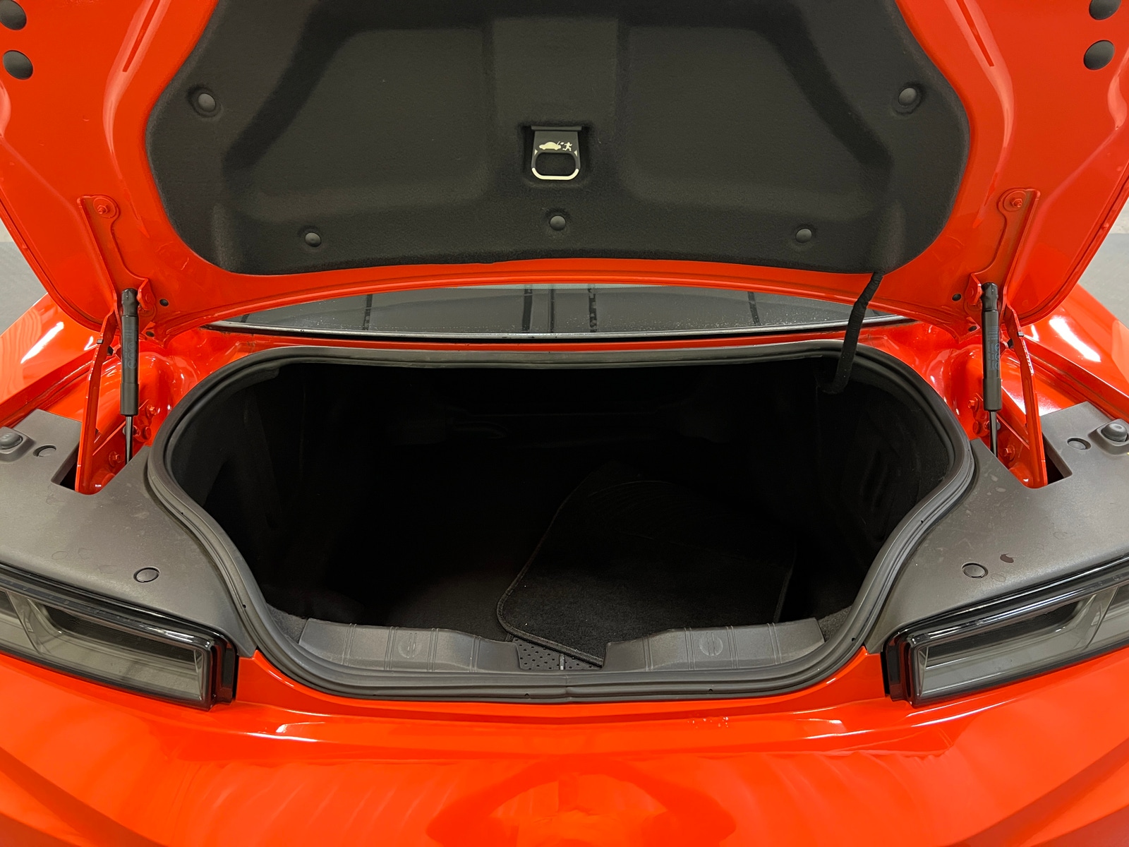 Thumbnail: 2018 Chevrolet Camaro - 6