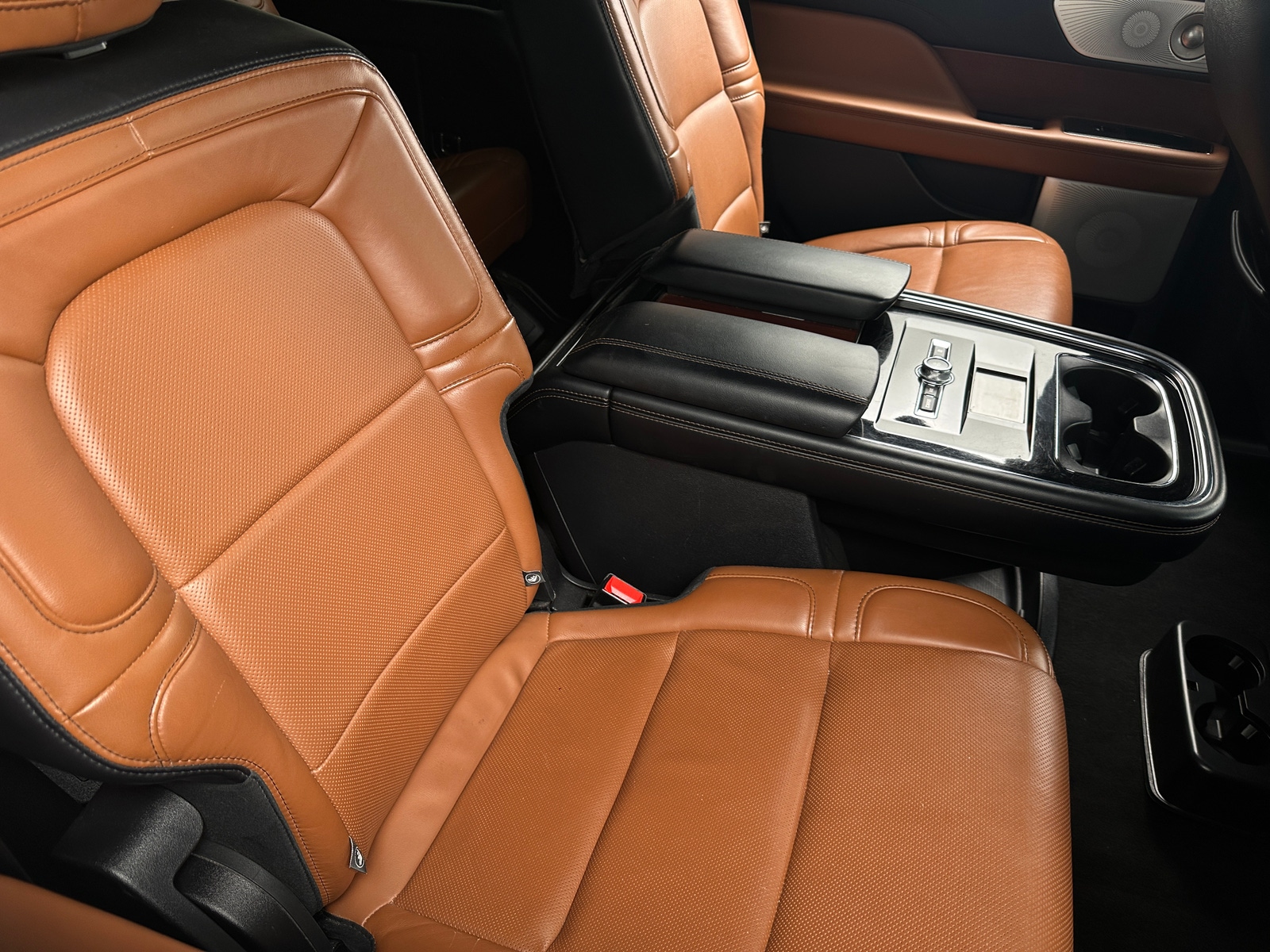 Thumbnail: 2020 Lincoln Navigator - 5