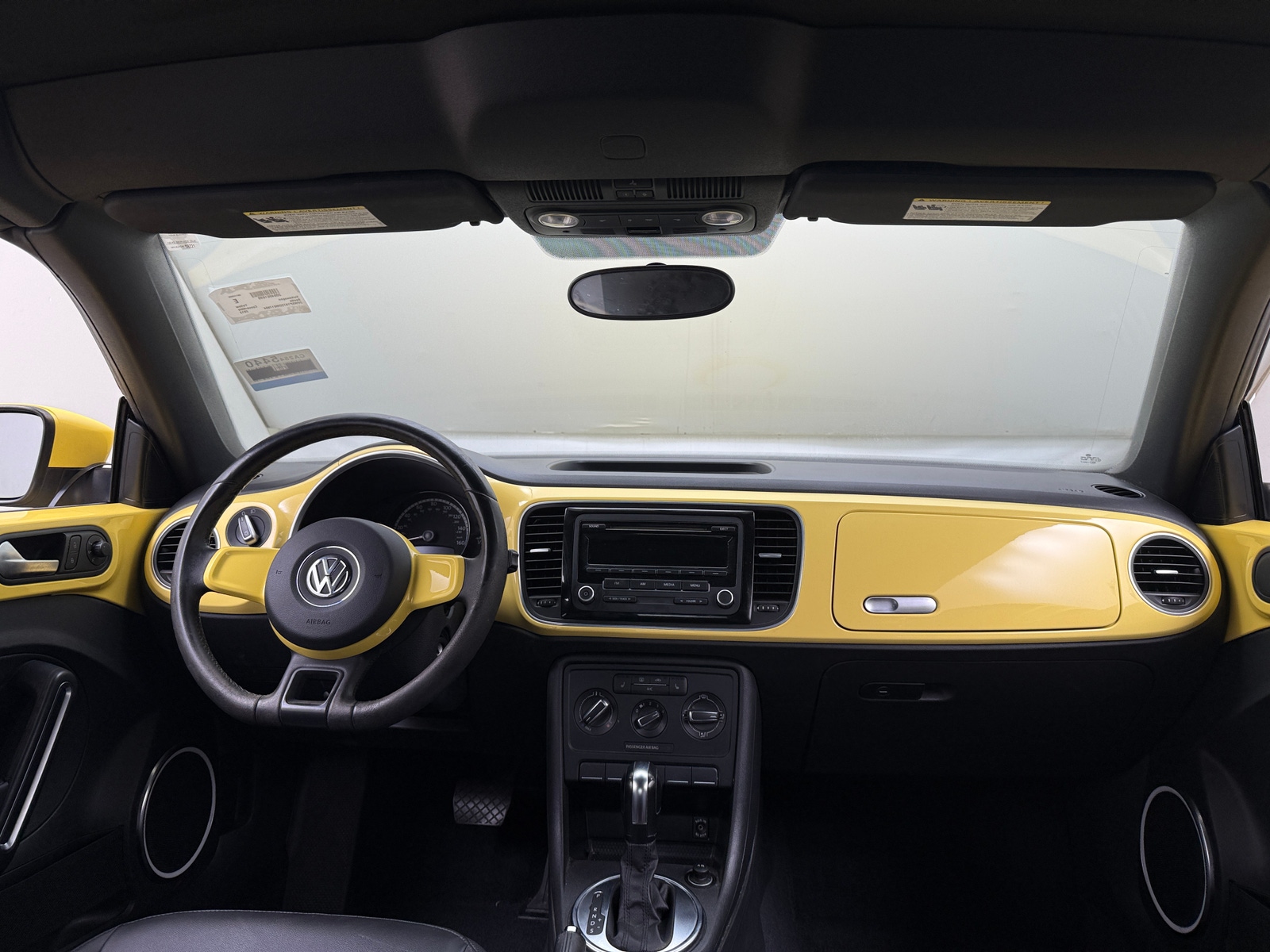 Thumbnail: 2013 Volkswagen Beetle - 3