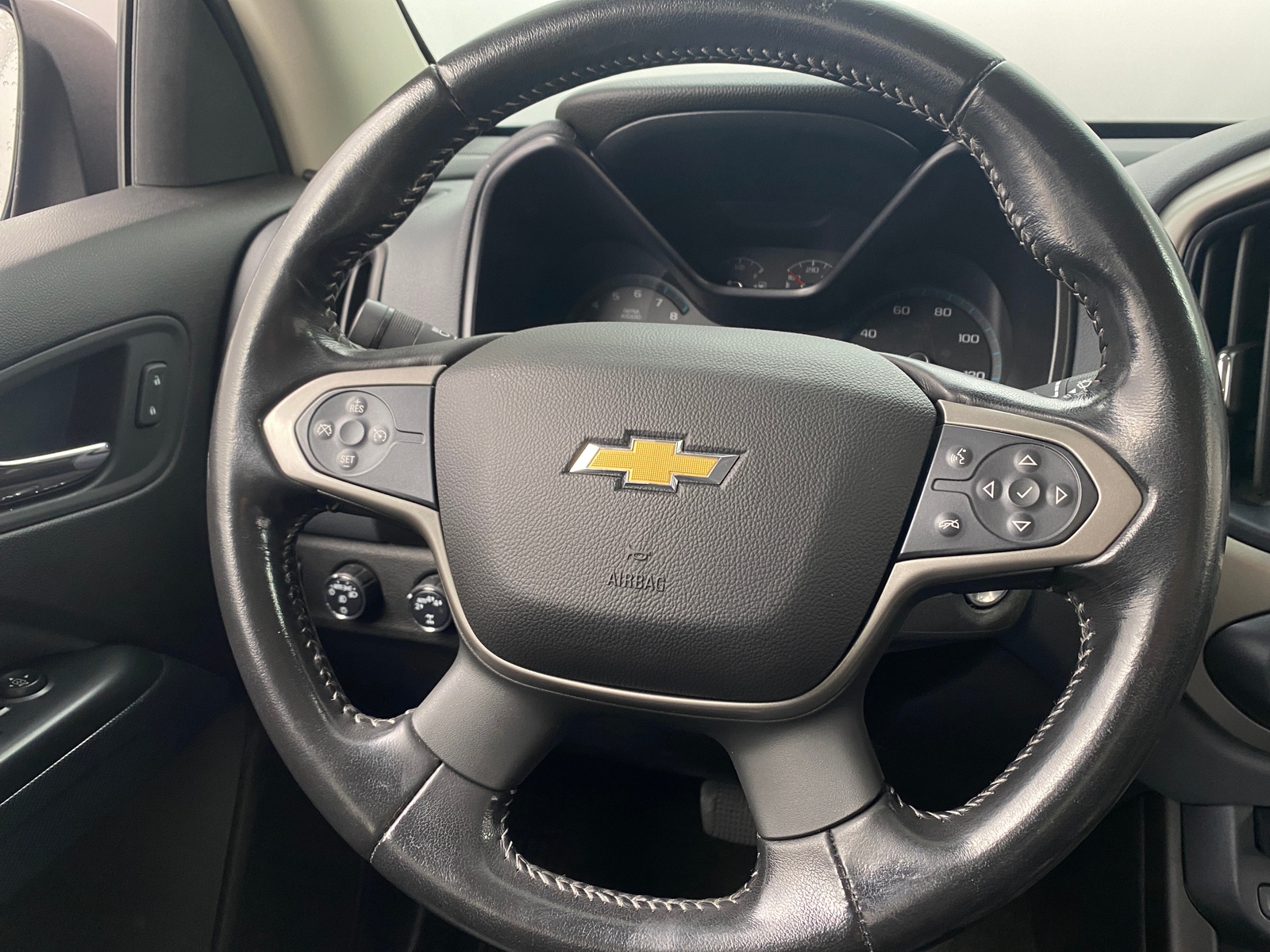 Thumbnail: 2017 Chevrolet Colorado - 5