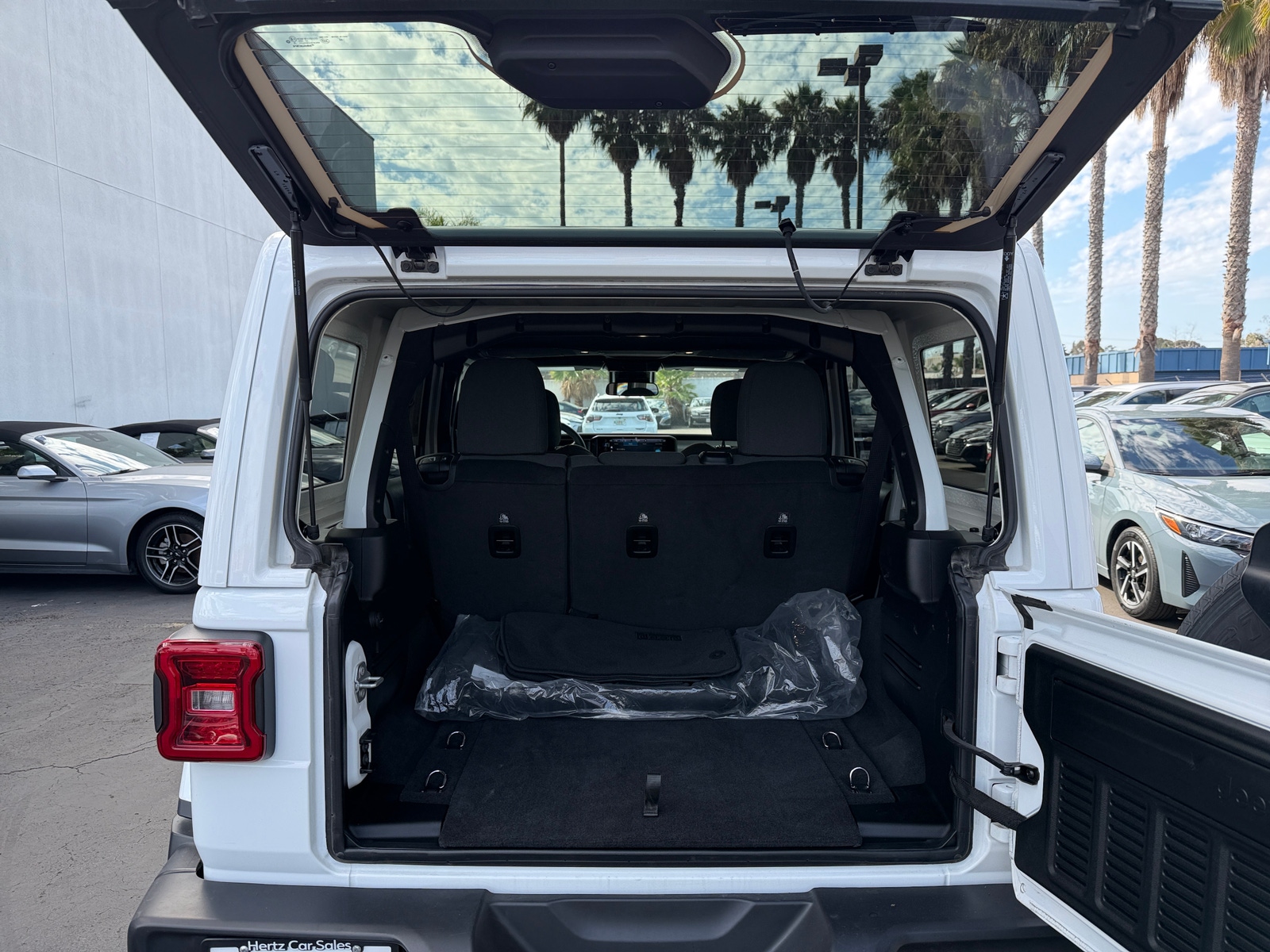 Thumbnail: 2025 Jeep Wrangler - 6