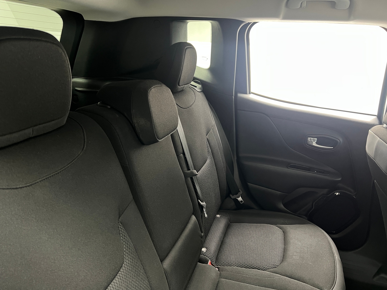 Thumbnail: 2018 Jeep Renegade - 6
