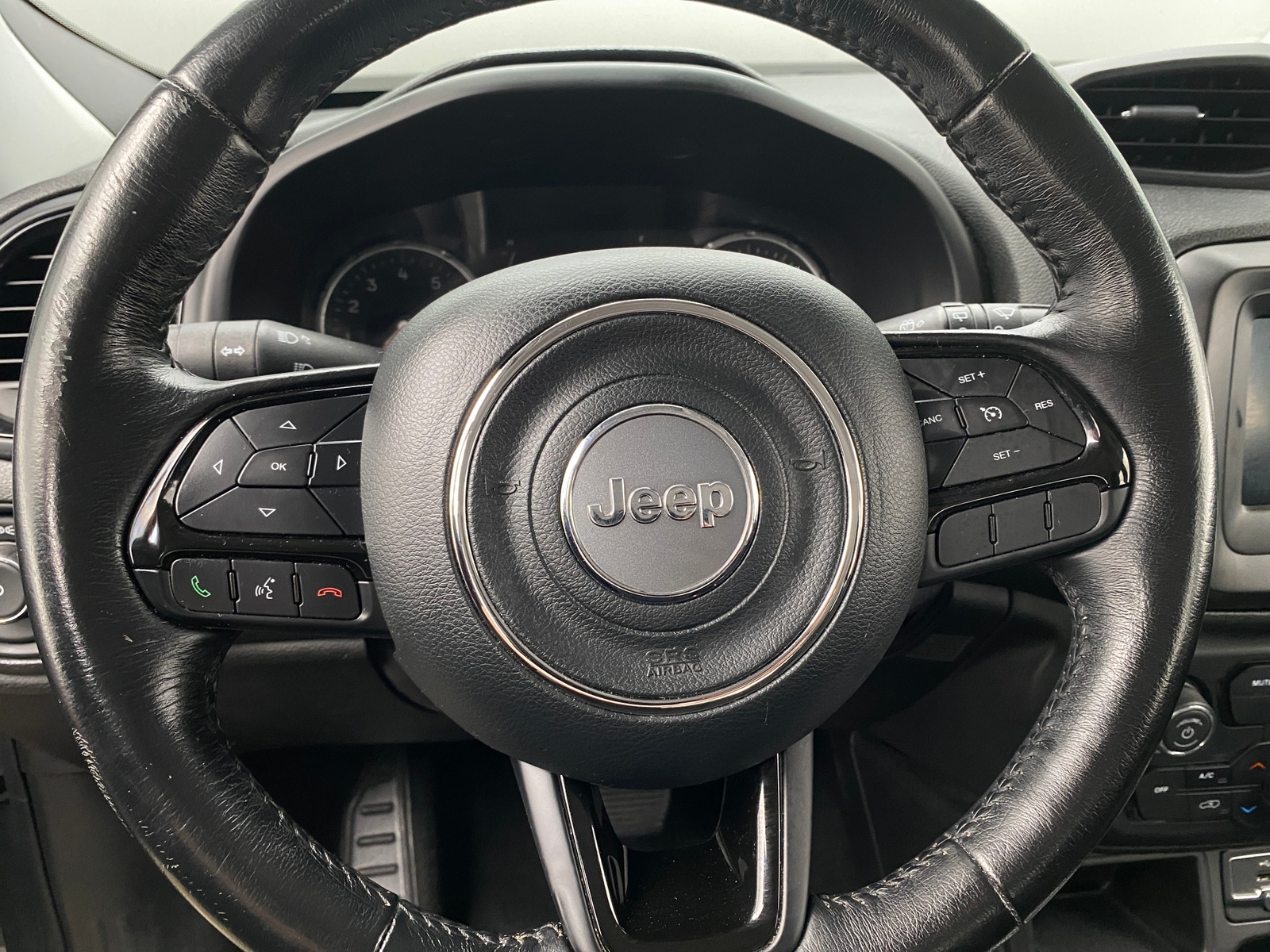Thumbnail: 2018 Jeep Renegade - 5