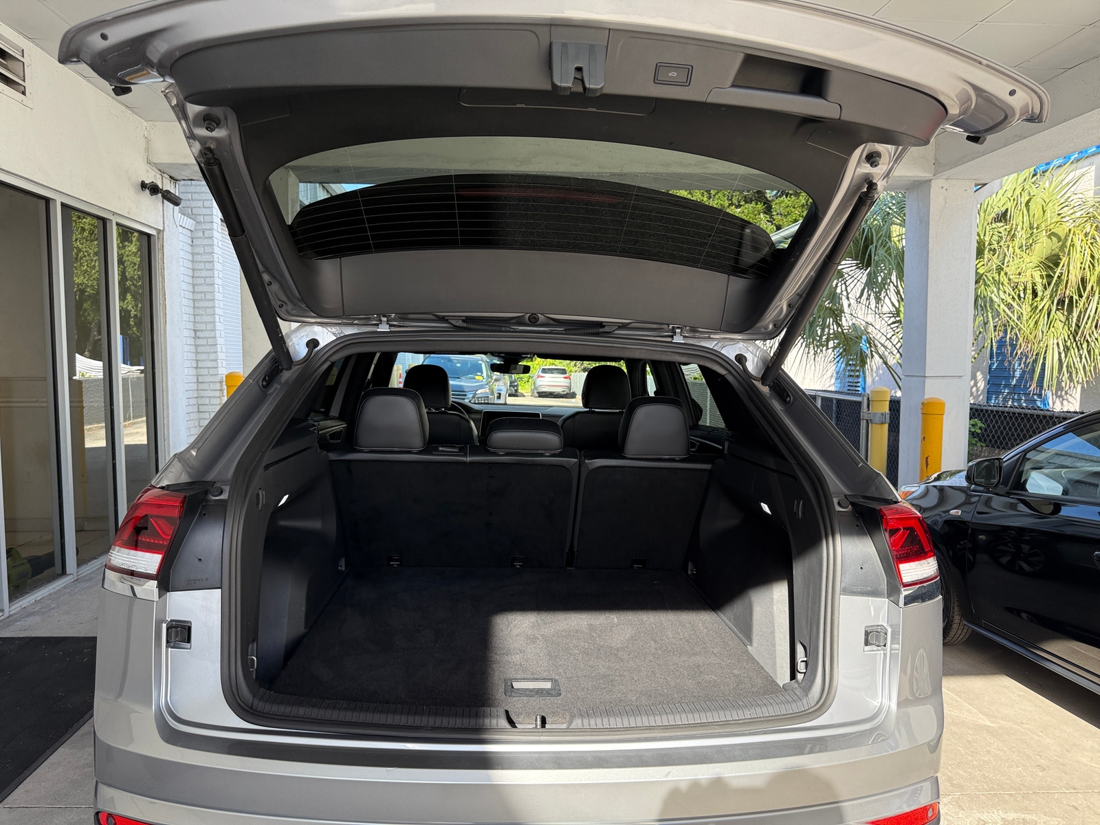 Thumbnail: 2024 Volkswagen Atlas - 6