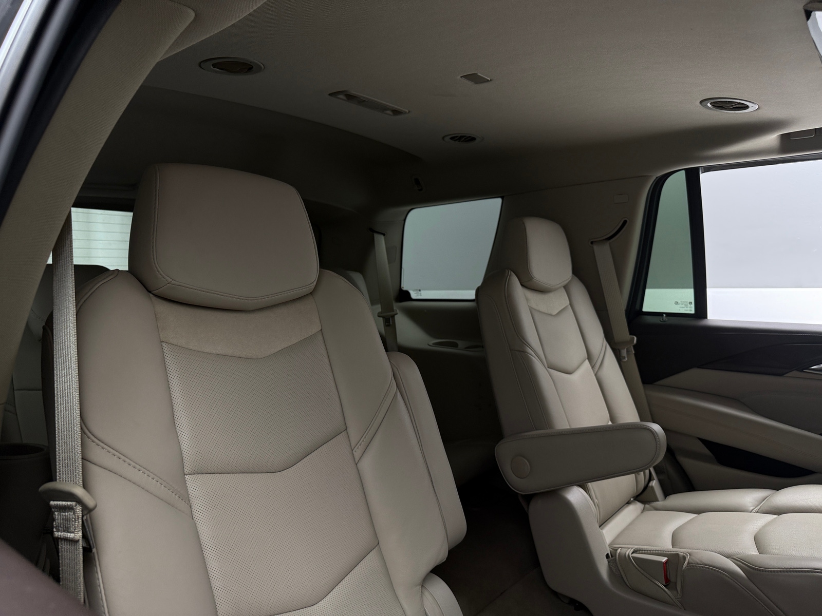 Thumbnail: 2016 Cadillac Escalade - 5
