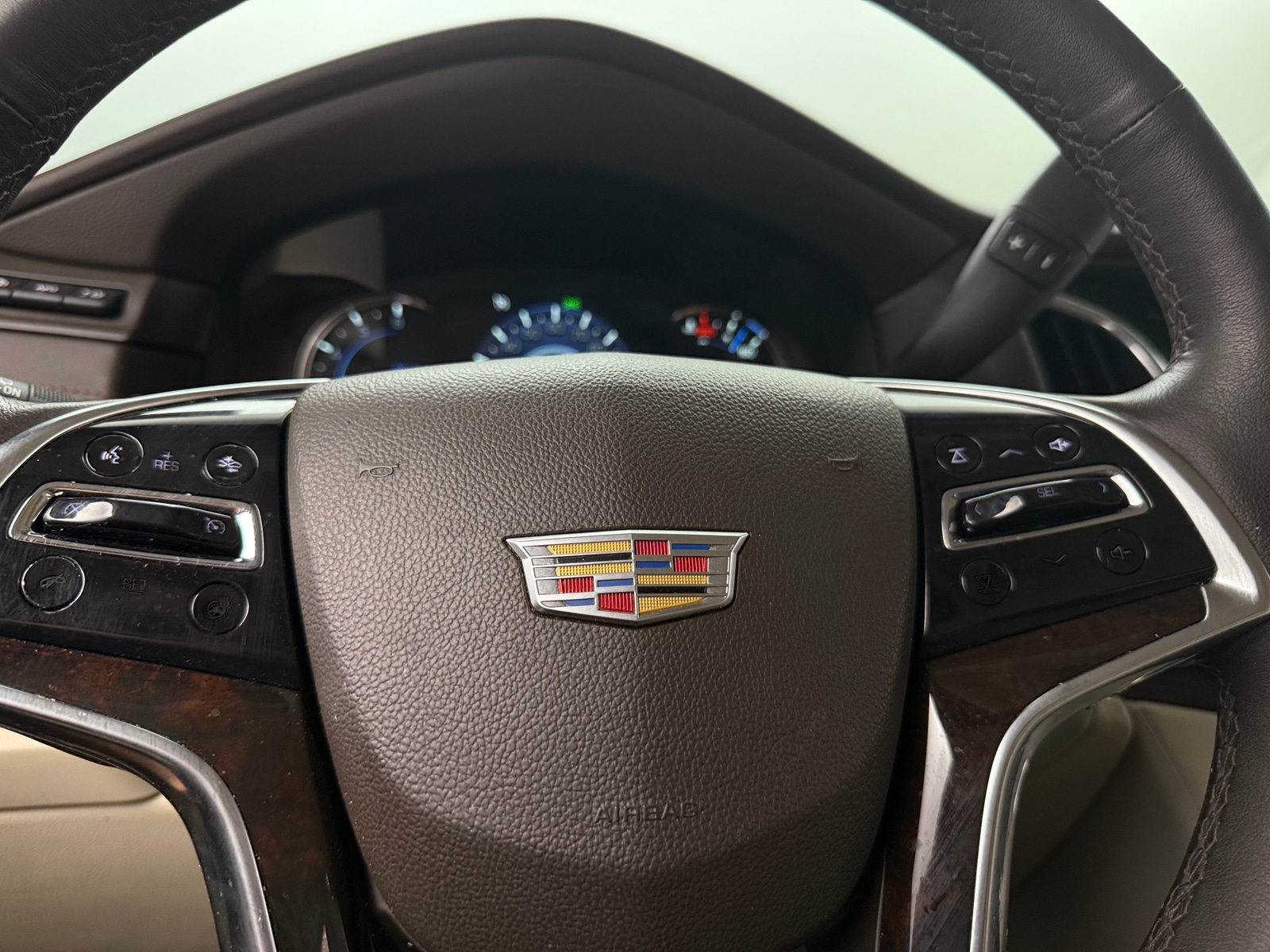 Thumbnail: 2016 Cadillac Escalade - 4