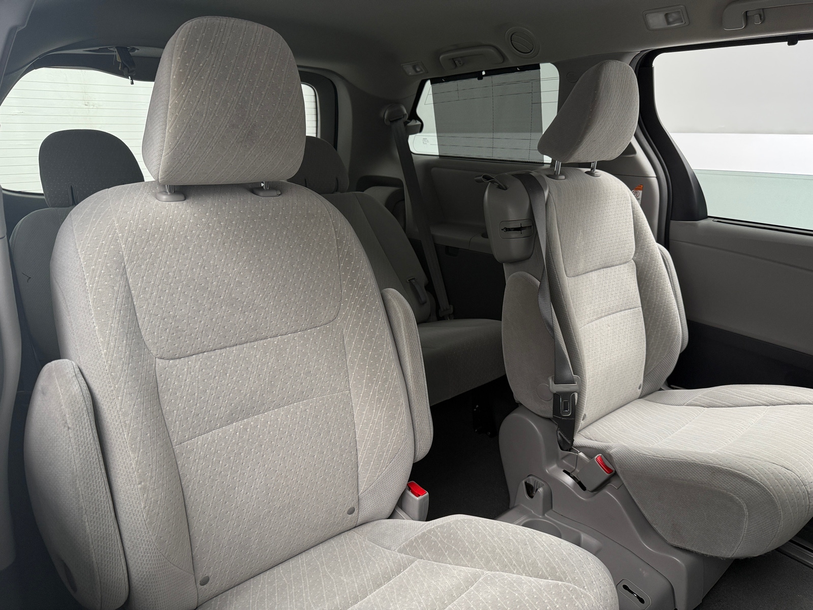 Thumbnail: 2019 Toyota Sienna - 6