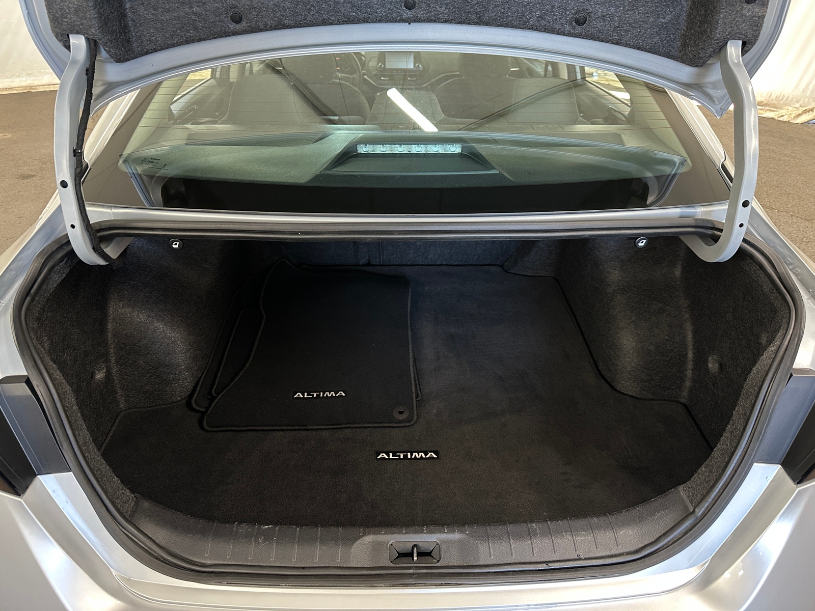 Thumbnail: 2024 Nissan Altima - 7