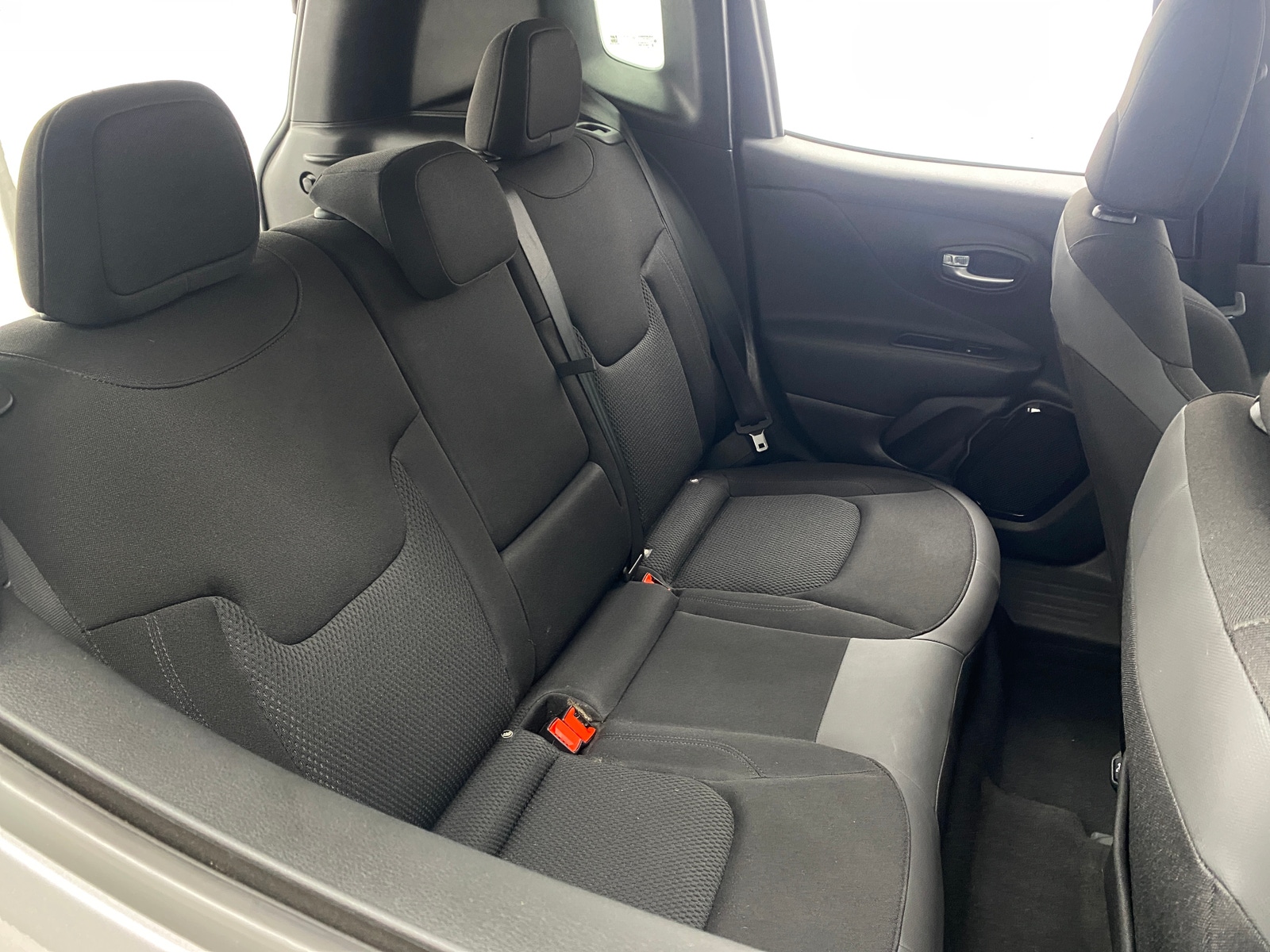 Thumbnail: 2018 Jeep Renegade - 6