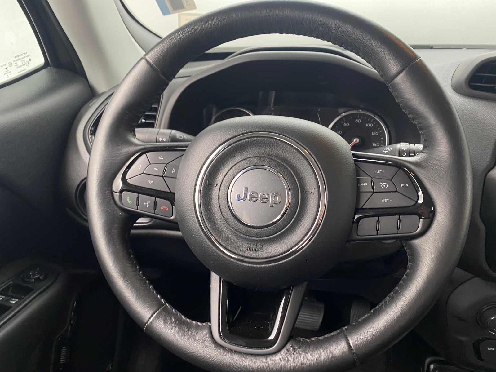 Thumbnail: 2018 Jeep Renegade - 5