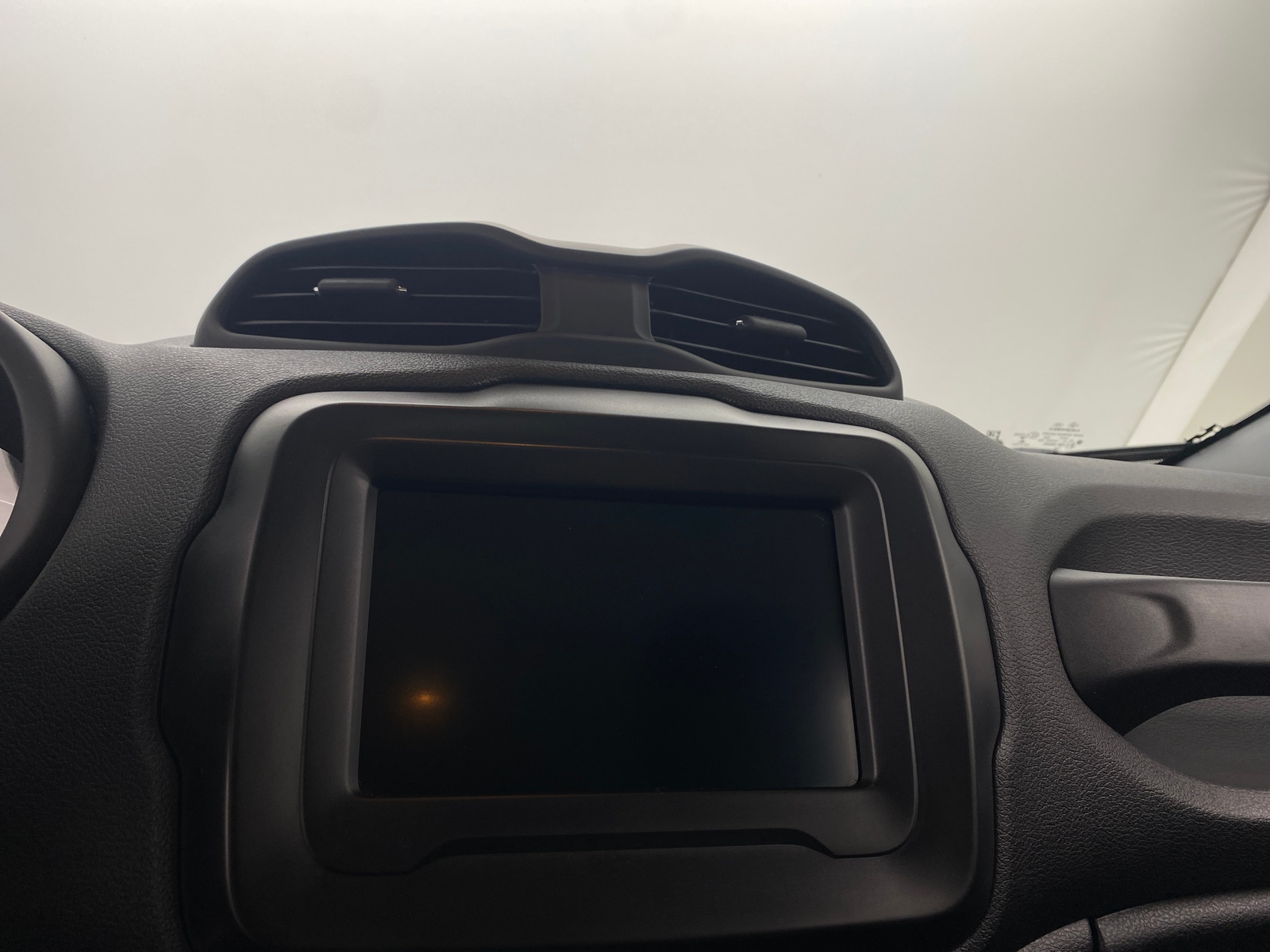 Thumbnail: 2018 Jeep Renegade - 4