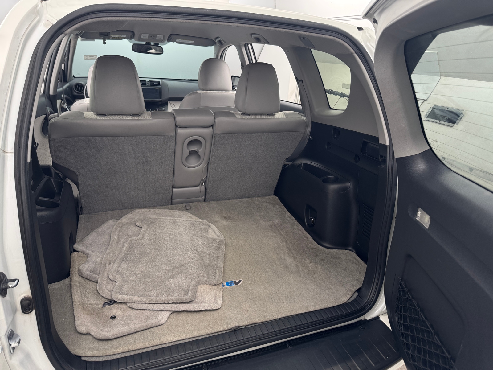Thumbnail: 2014 Toyota RAV4 - 7