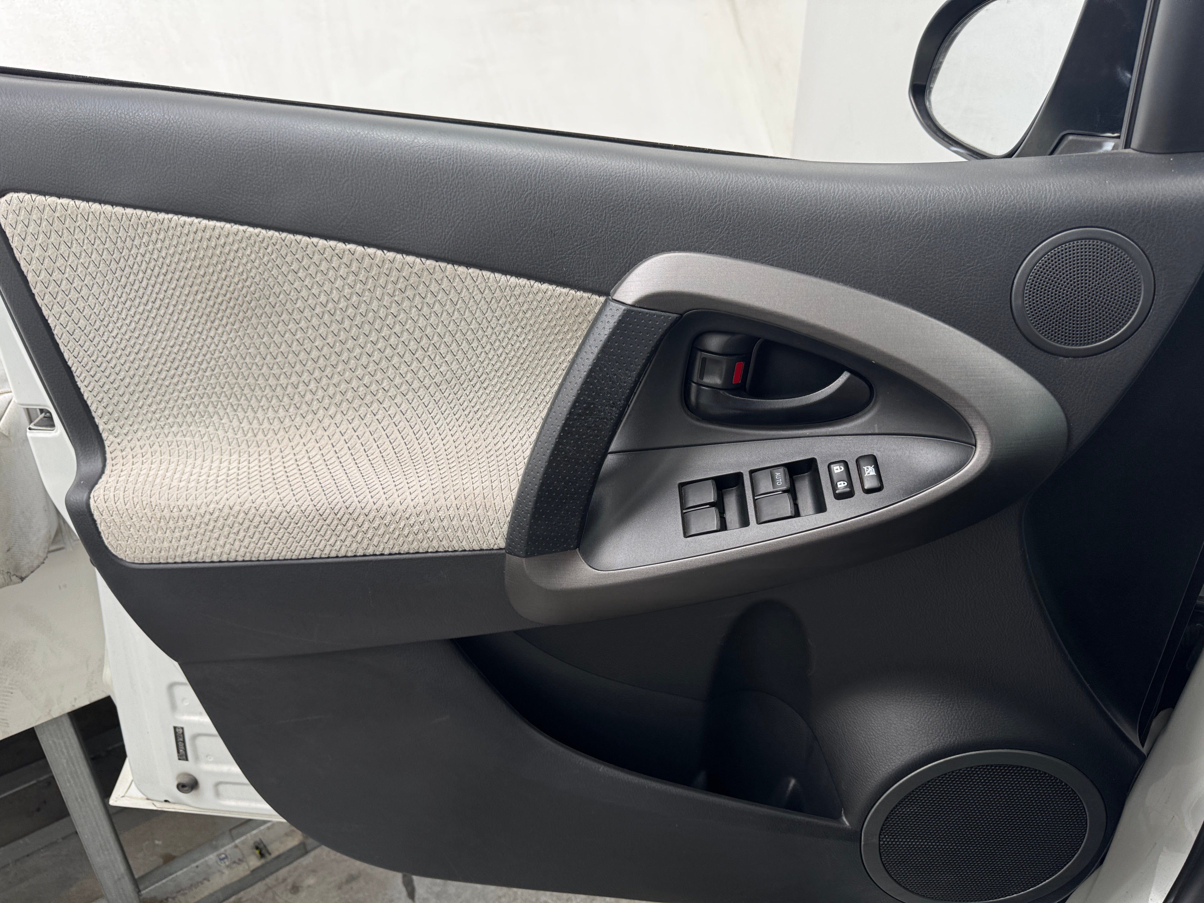 Used 2014 Toyota RAV4 EV with VIN 2T3YL4DV9EW003103 for sale in Auburn, WA