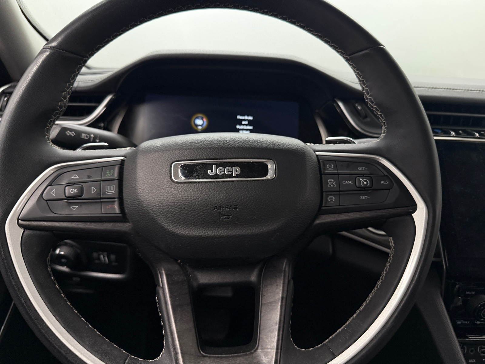 Thumbnail: 2022 Jeep Grand Cherokee - 4