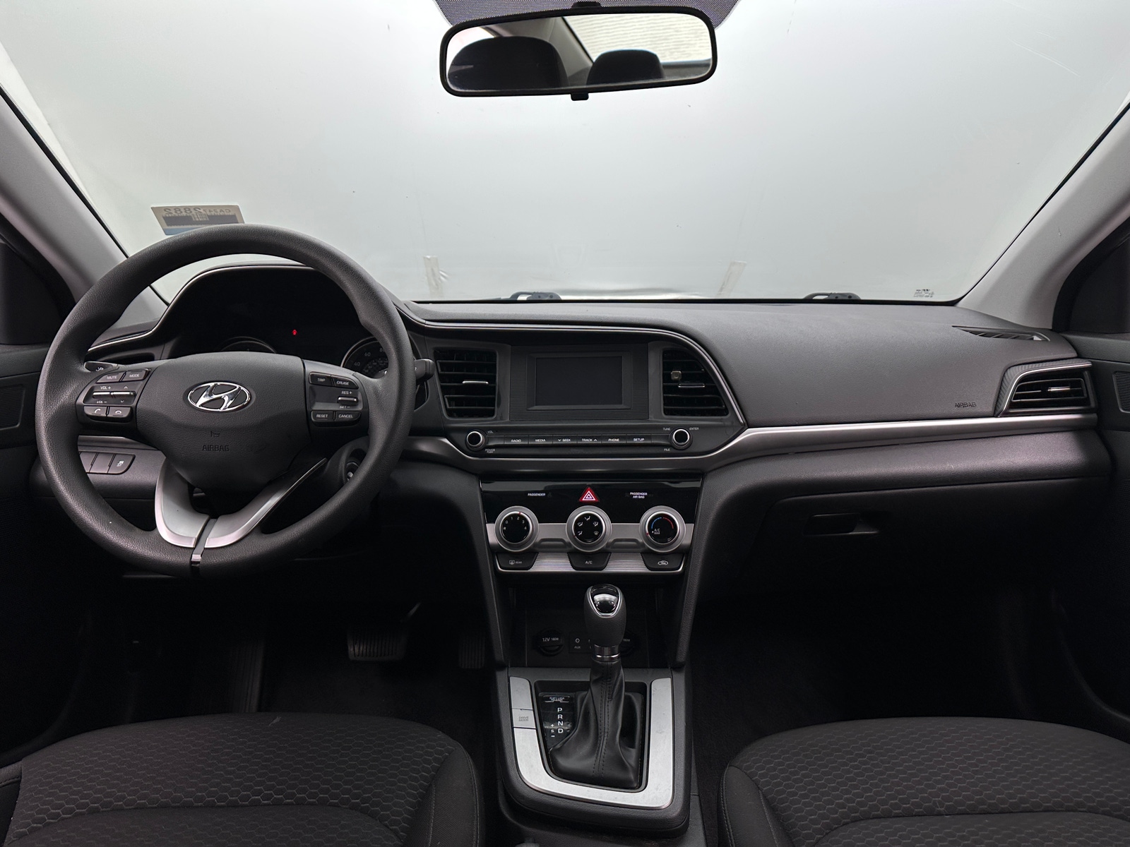 Thumbnail: 2019 Hyundai Elantra - 3