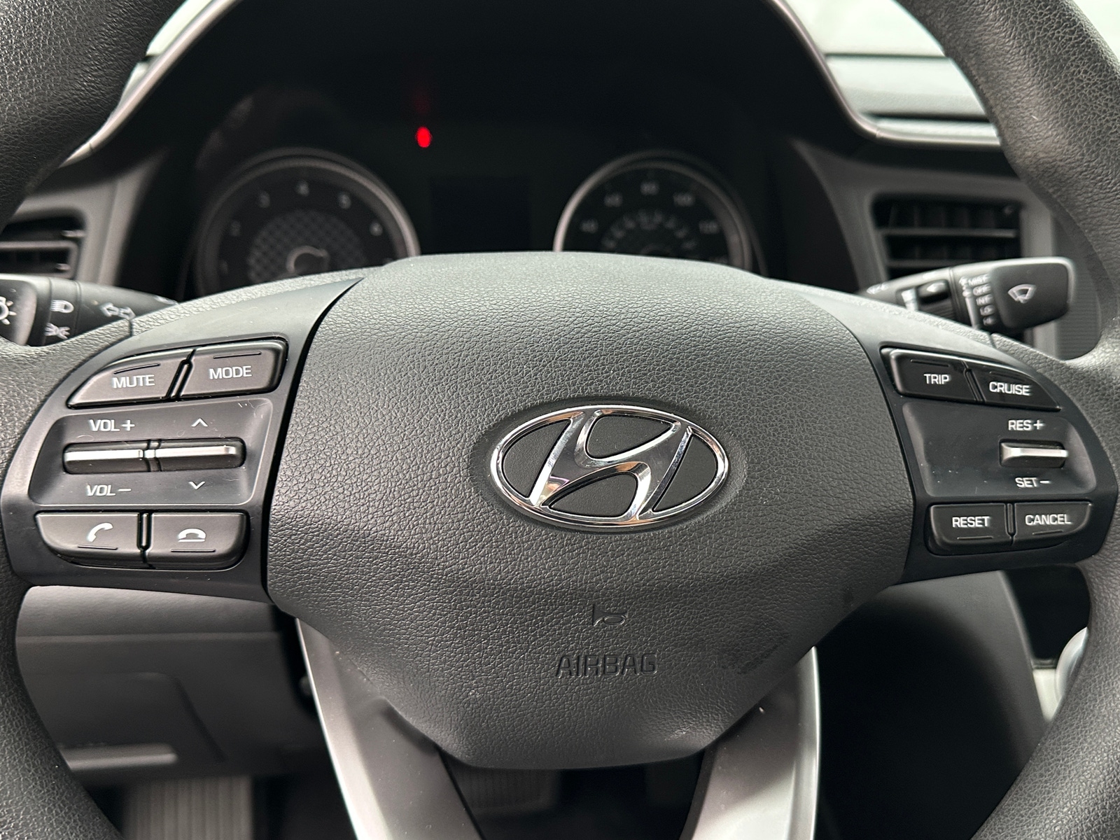 Thumbnail: 2019 Hyundai Elantra - 5