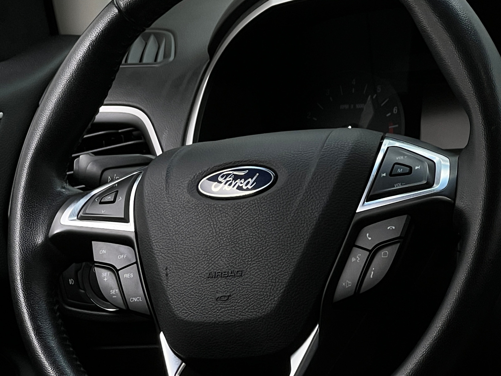 Thumbnail: 2019 Ford Edge - 5