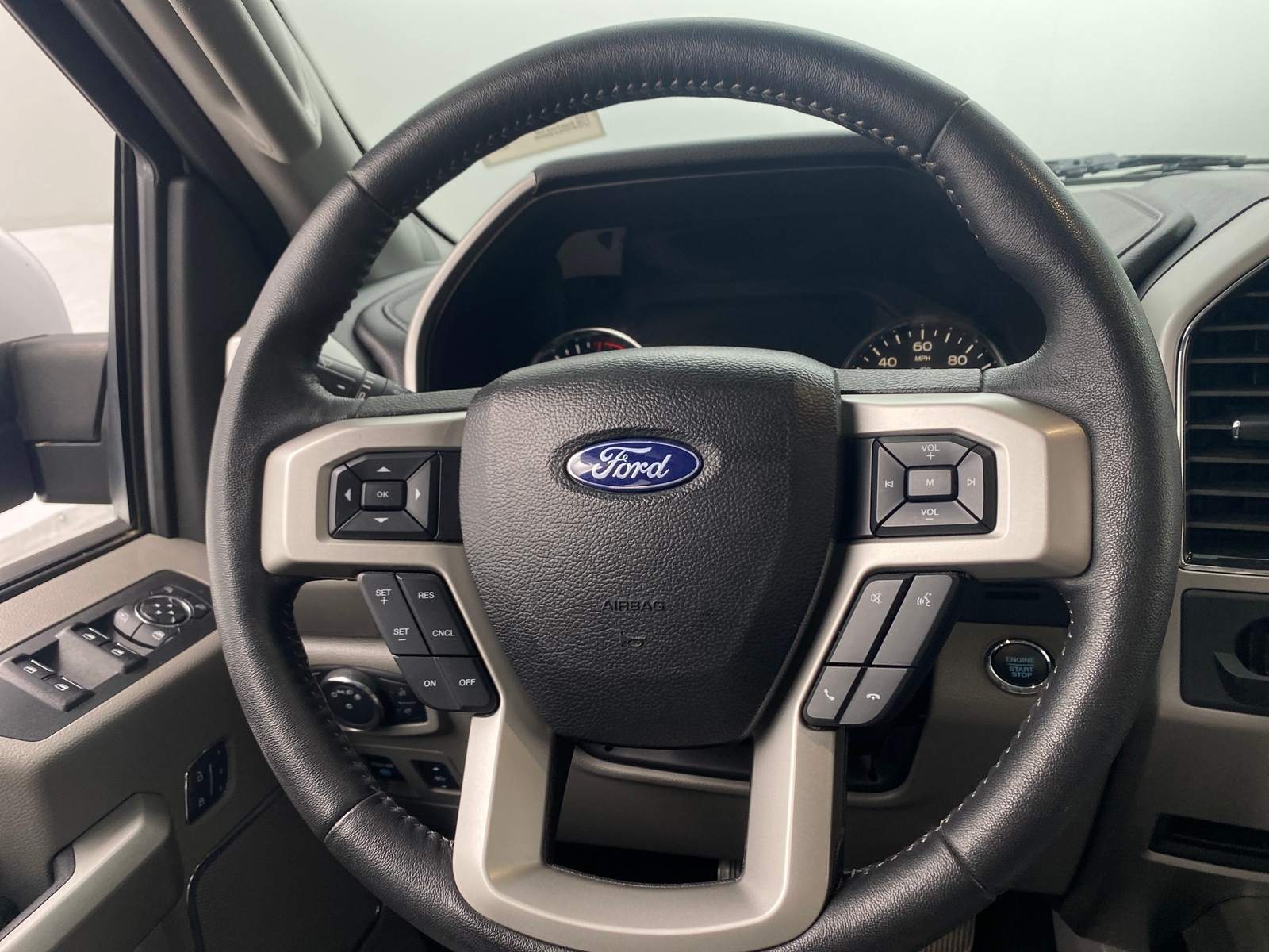 Thumbnail: 2018 Ford Econoline - 4