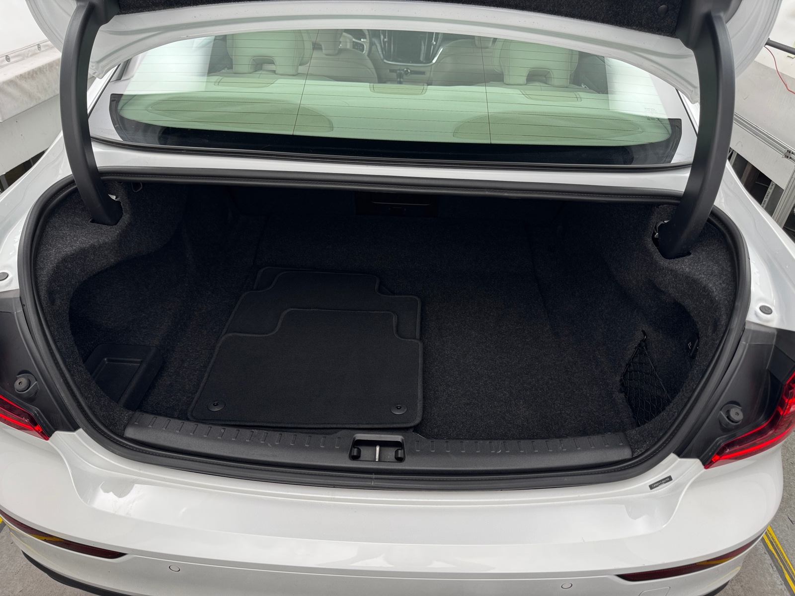 Thumbnail: 2020 Volvo S60 - 6