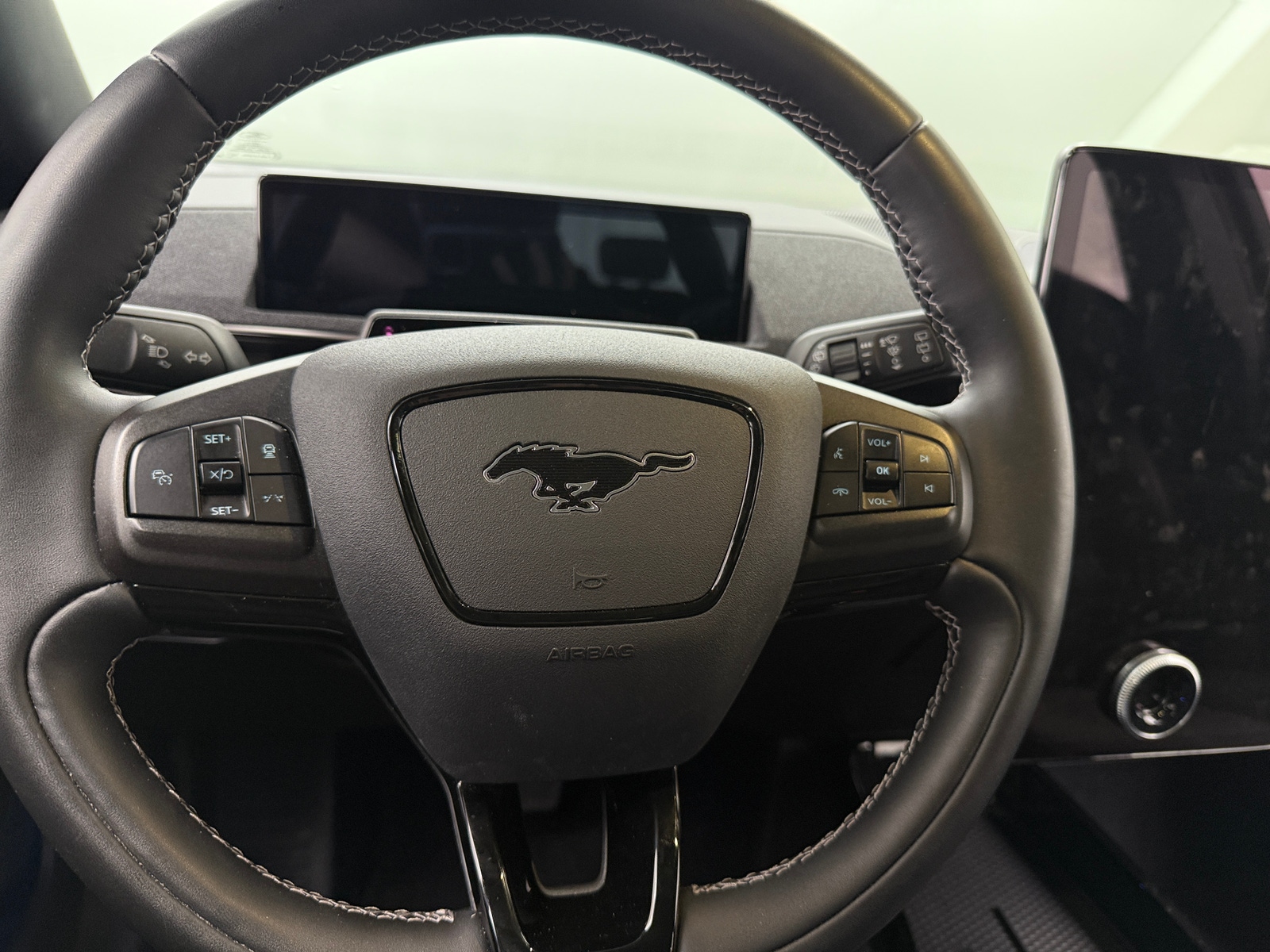 Thumbnail: 2021 Ford Mustang Mach-E - 5