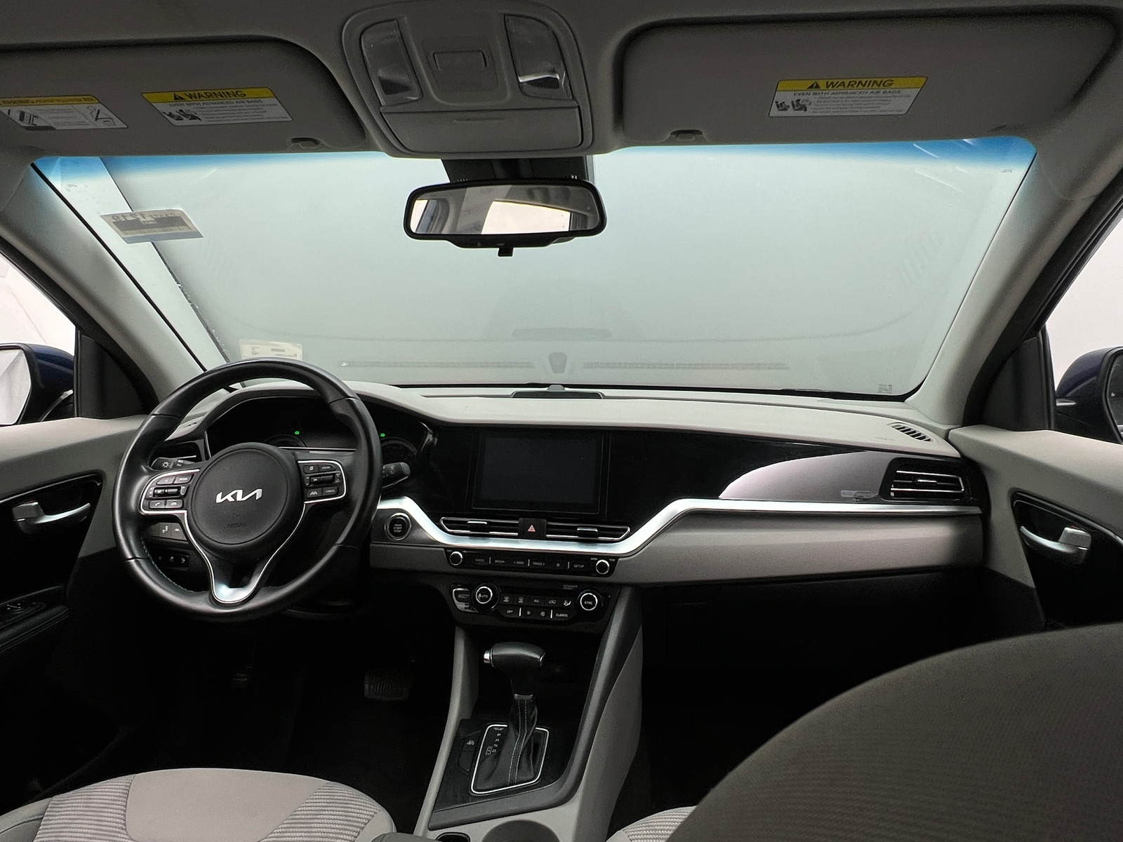 Thumbnail: 2022 Kia Niro - 3