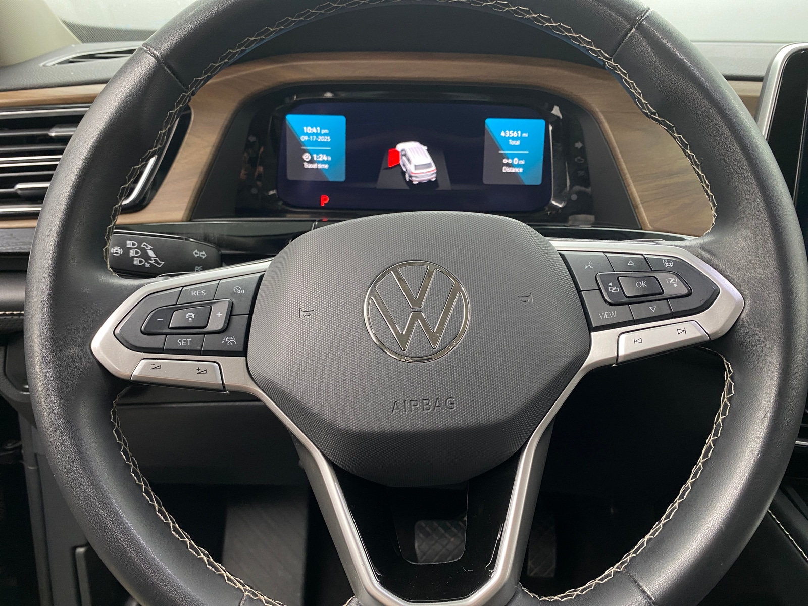 Thumbnail: 2024 Volkswagen Atlas - 4